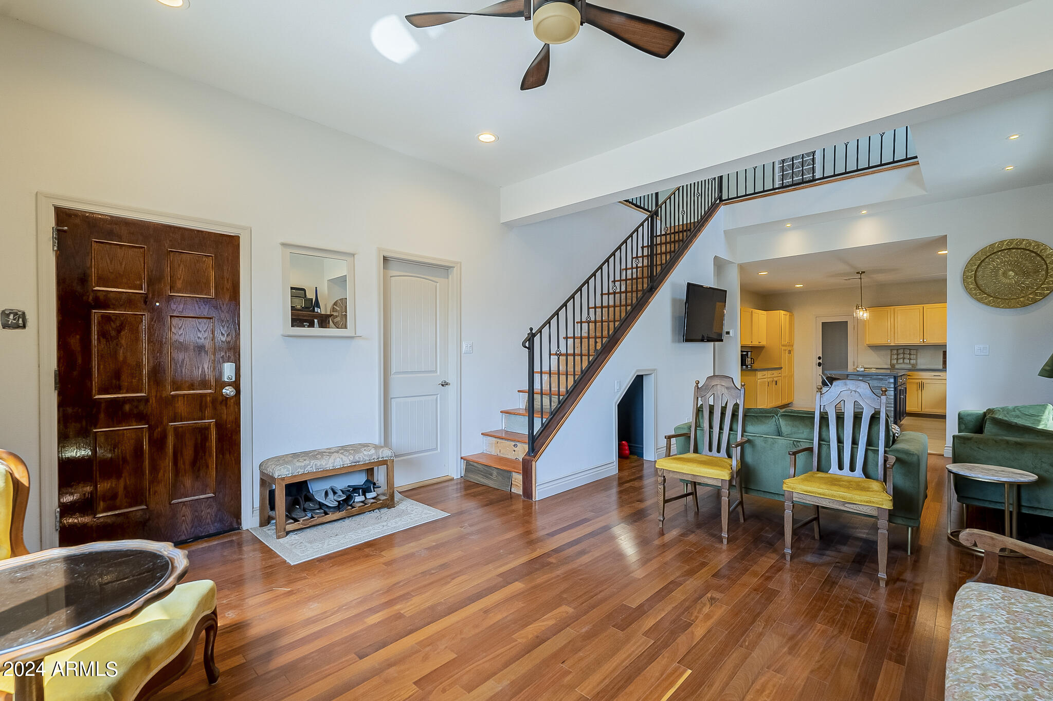 917 S MONTEZUMA Avenue