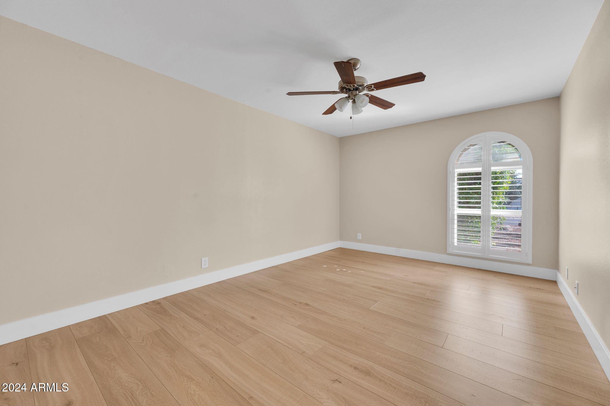 1202 E PALO VERDE Drive