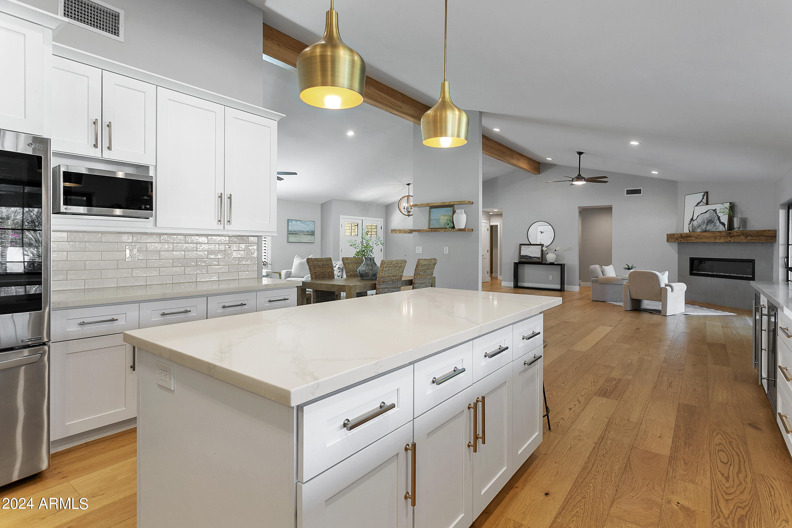 9248 S LAKESHORE Drive