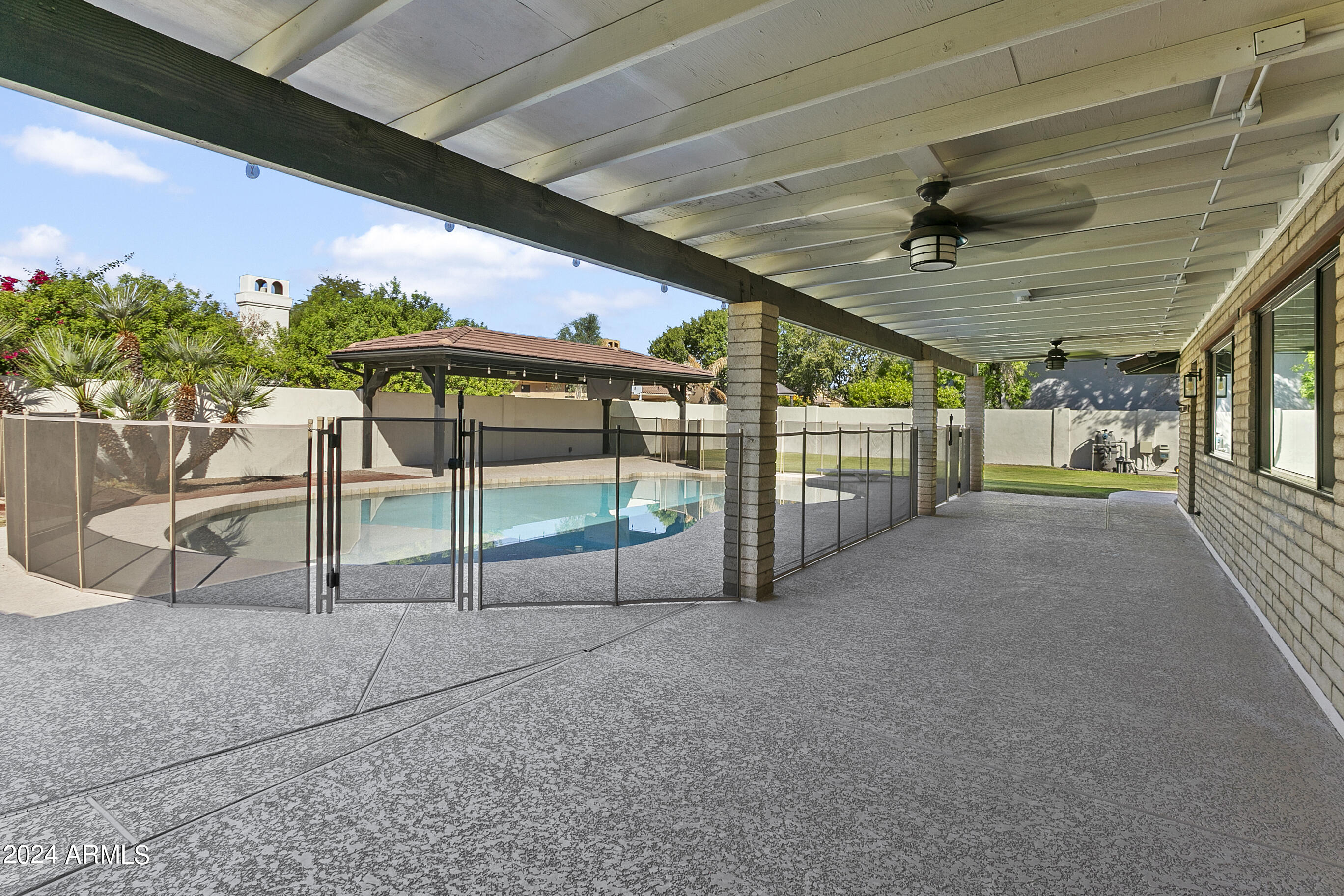 9248 S LAKESHORE Drive