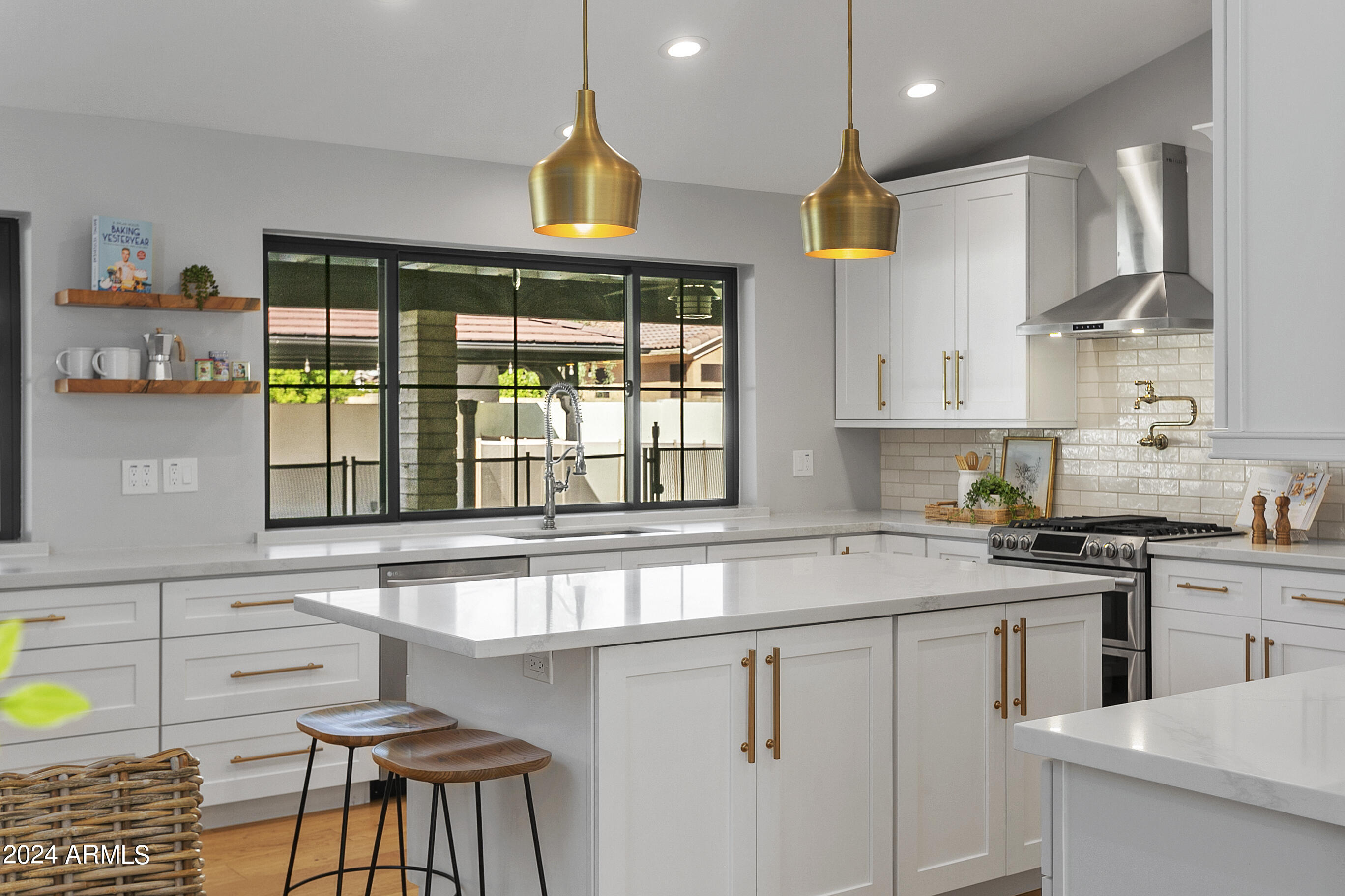 9248 S LAKESHORE Drive