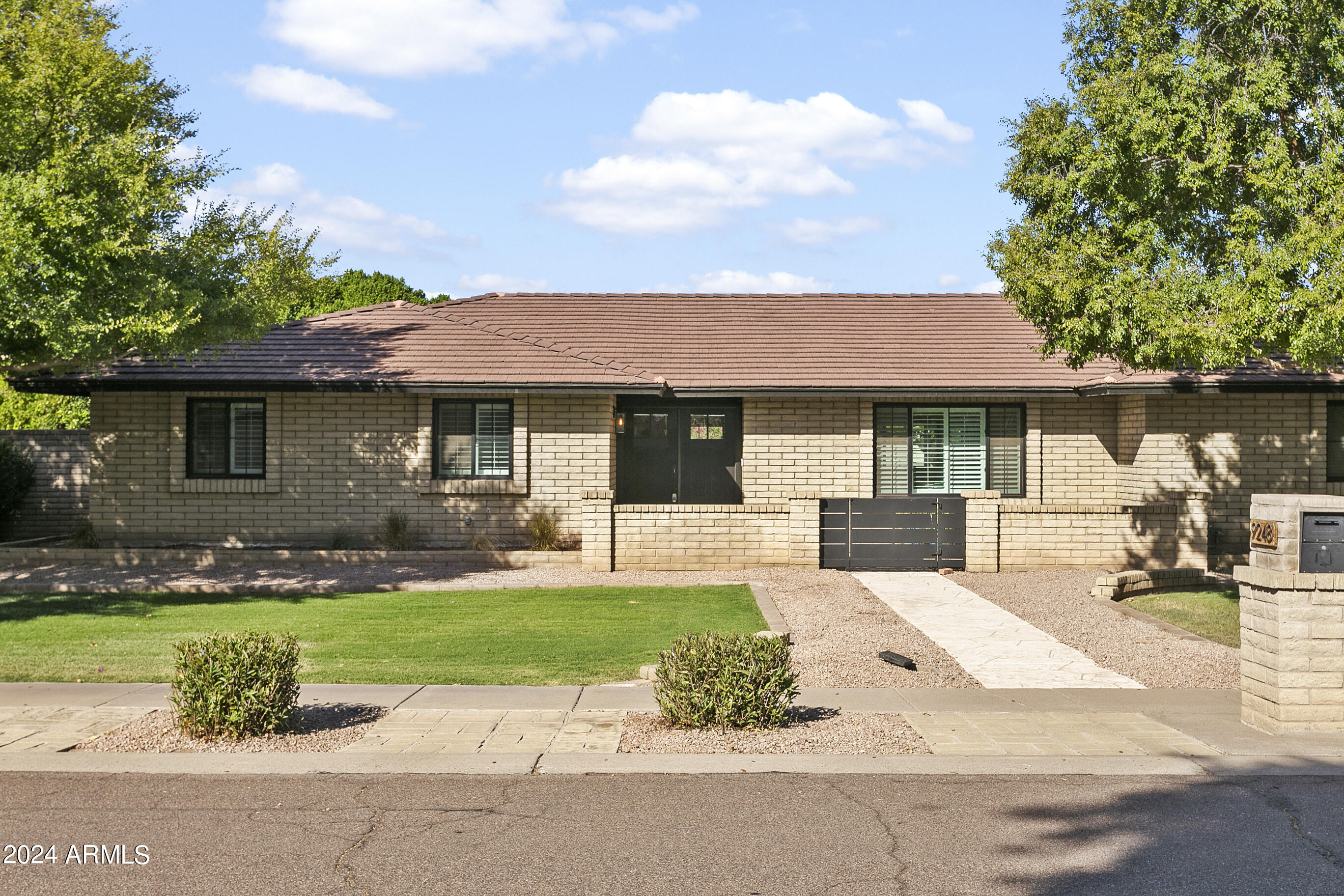 9248 S LAKESHORE Drive