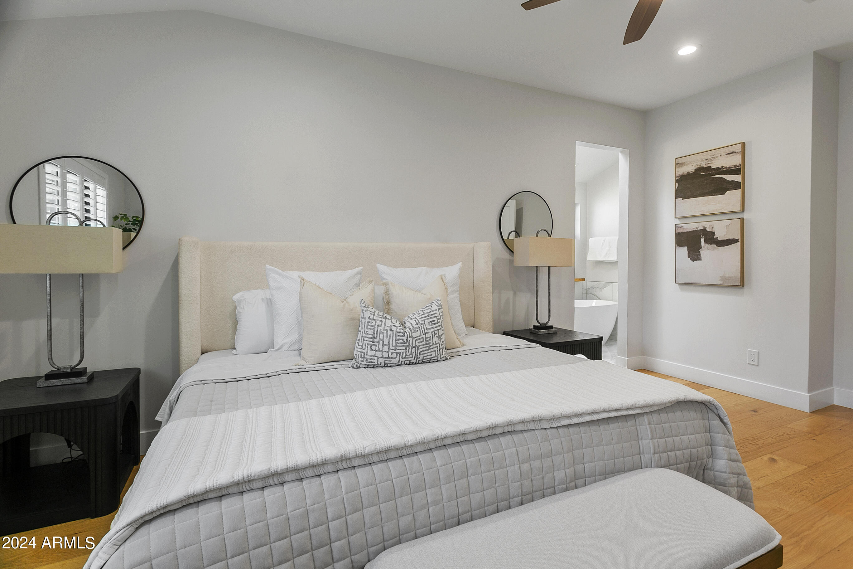 9248 S LAKESHORE Drive