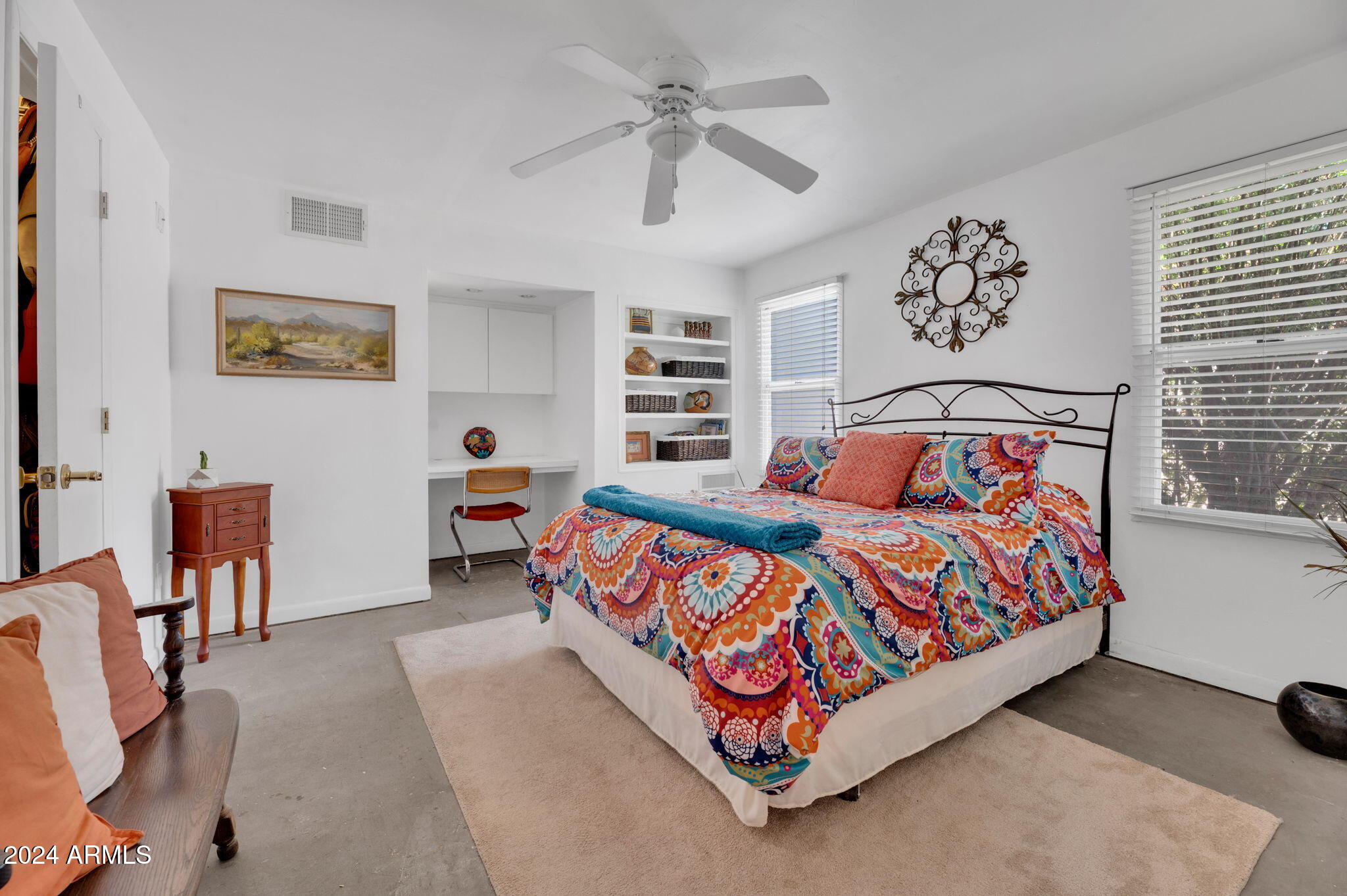 504 E PASADENA Avenue