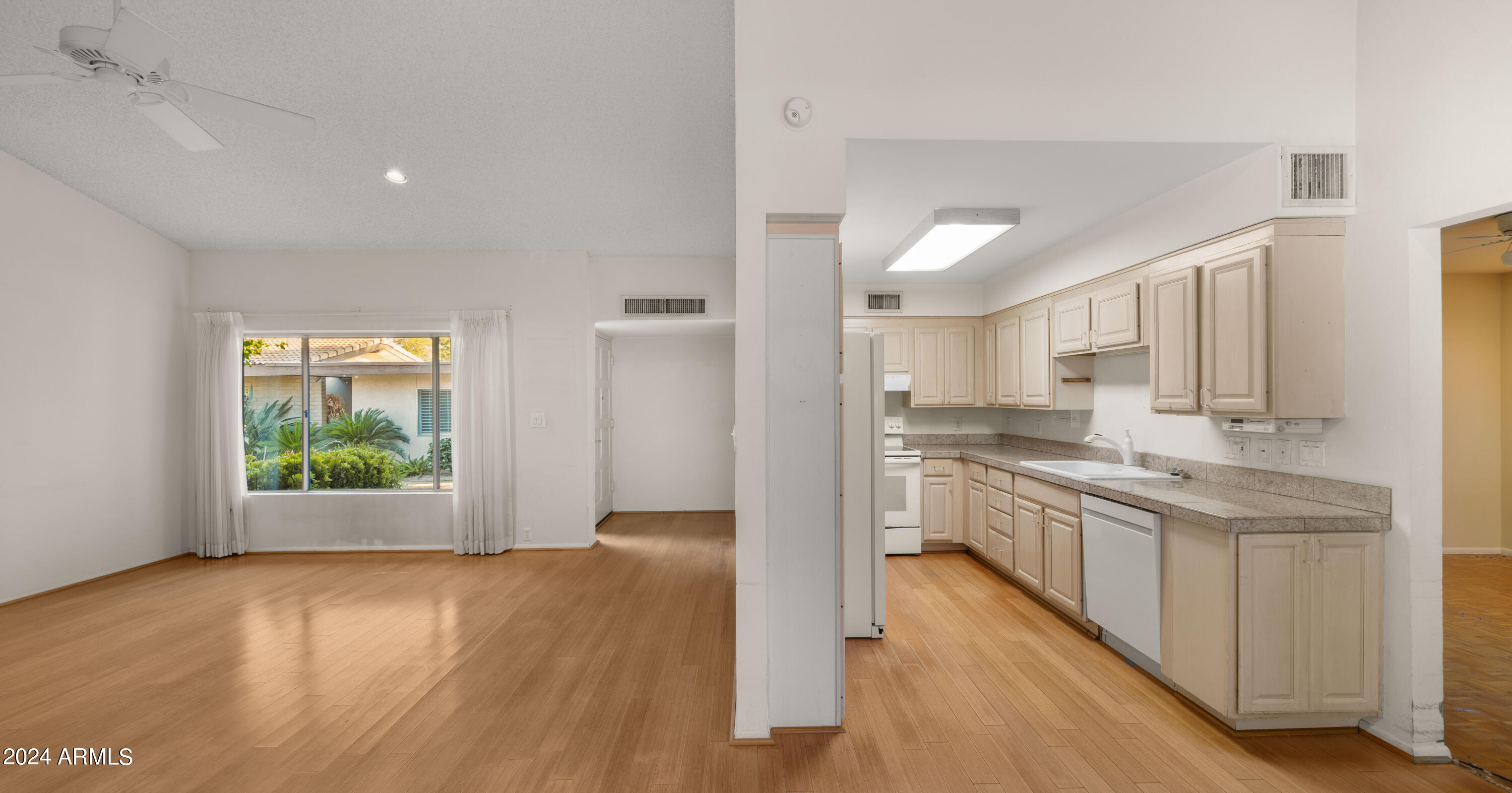 4800 N 68TH Street # 373