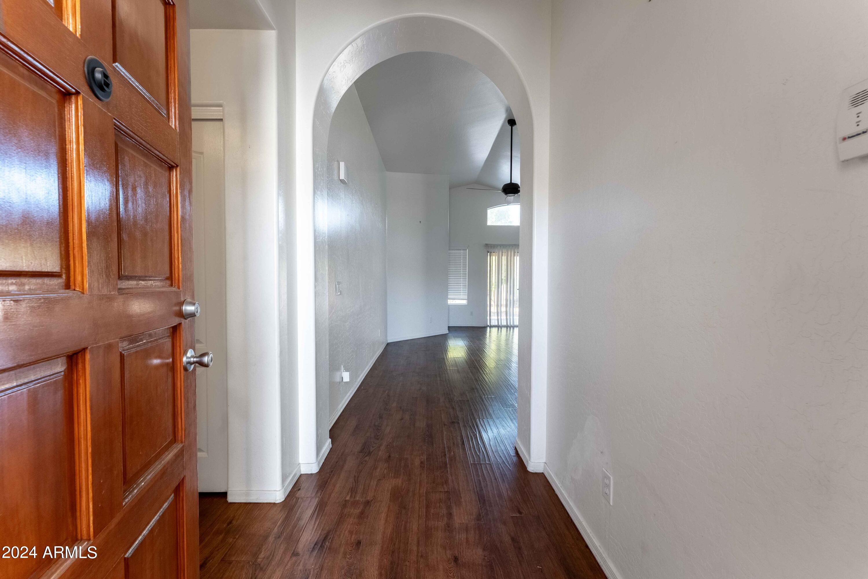 412 W AIRE LIBRE Avenue