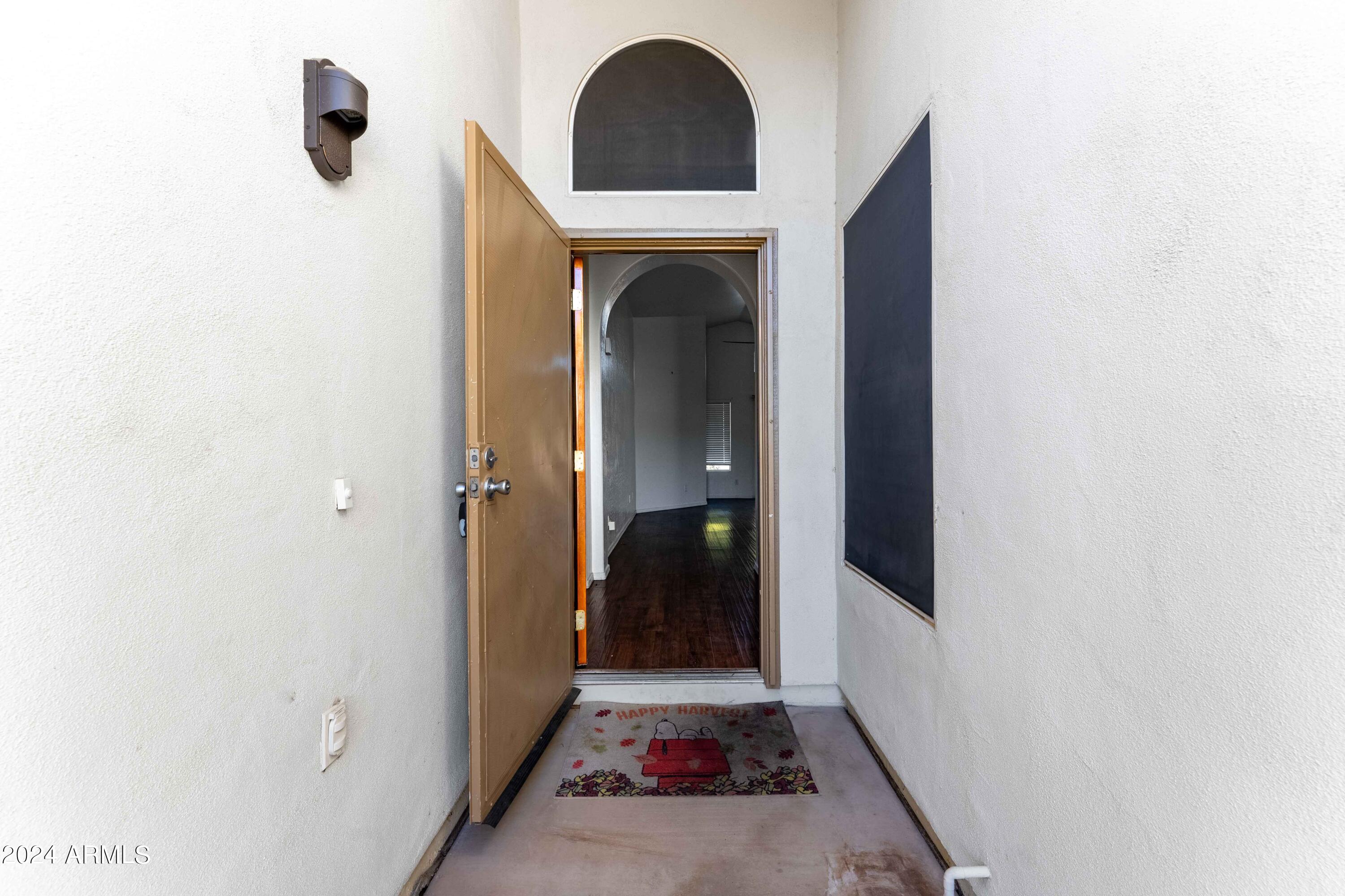 412 W AIRE LIBRE Avenue