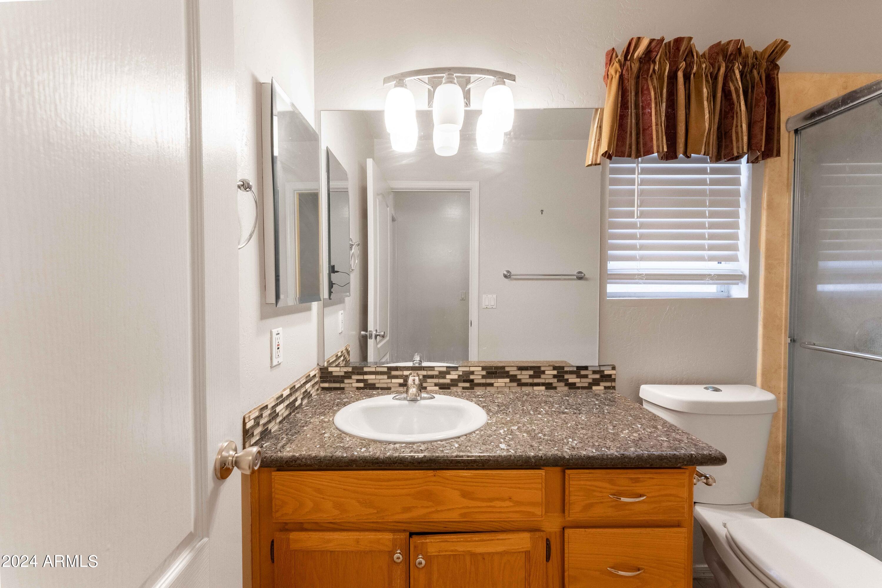 412 W AIRE LIBRE Avenue