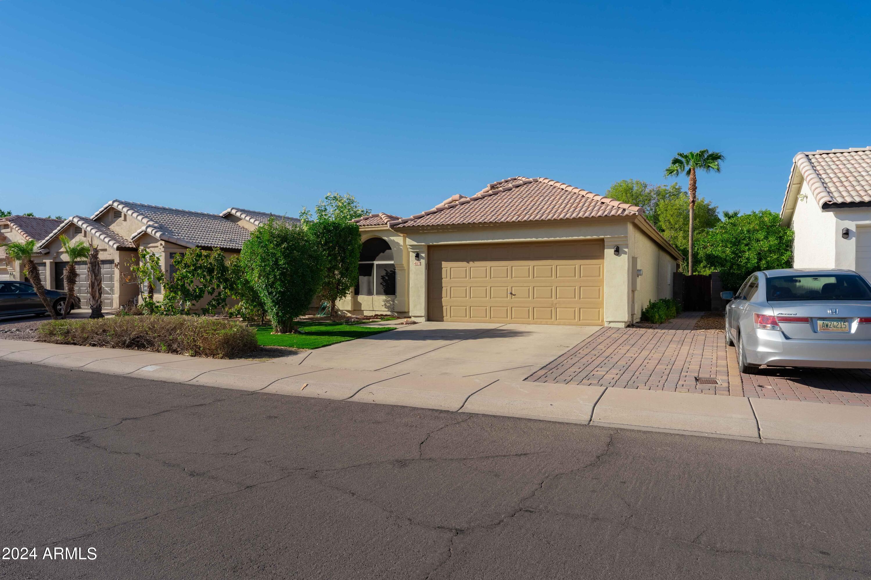 412 W AIRE LIBRE Avenue