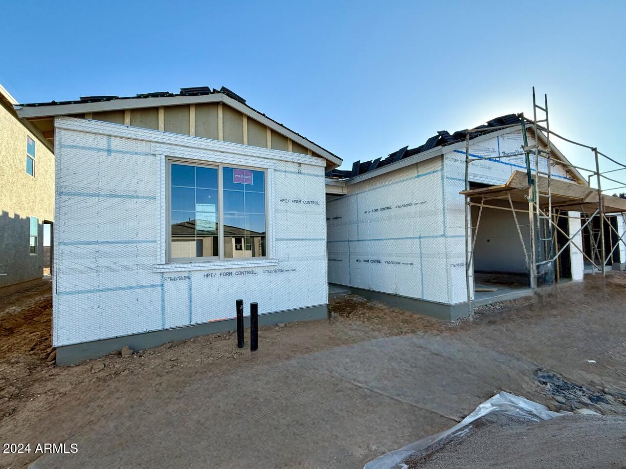 2341 E WAGON WHEEL Lane
