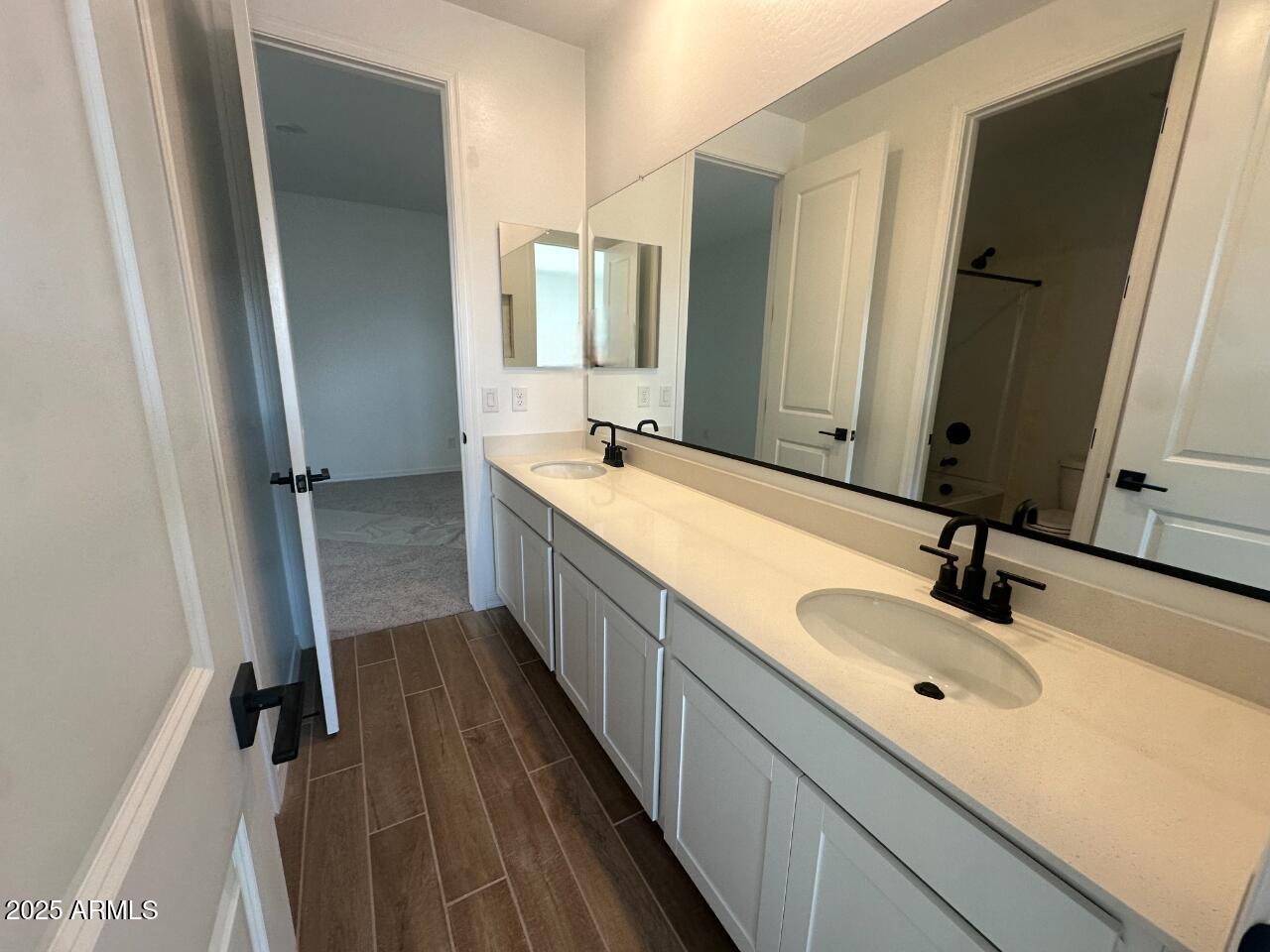 2622 E ABE TRUCKLE Avenue