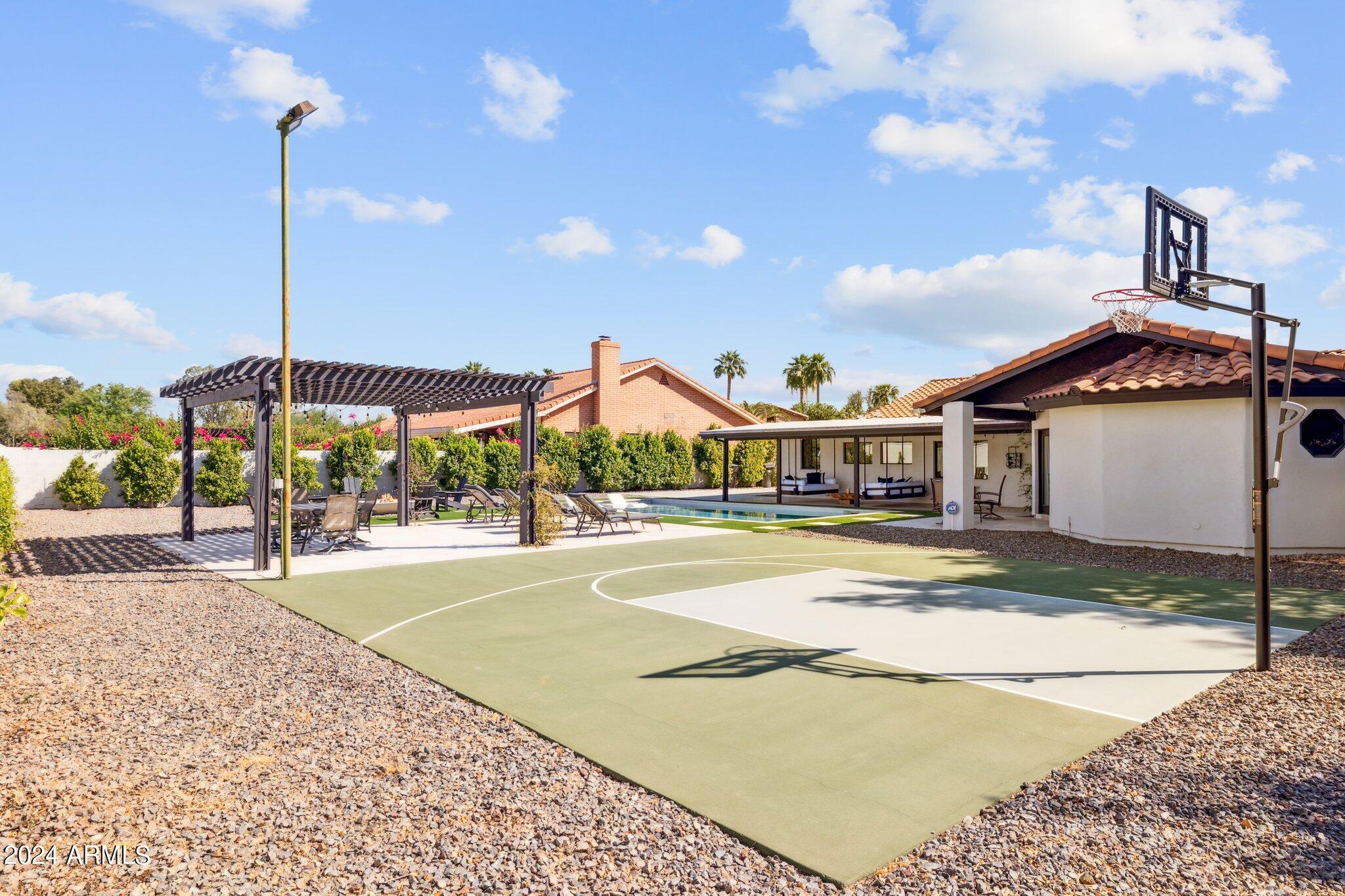 8320 E APPALOOSA Trail