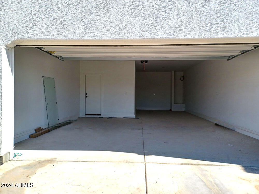 5647 S 240TH Lane