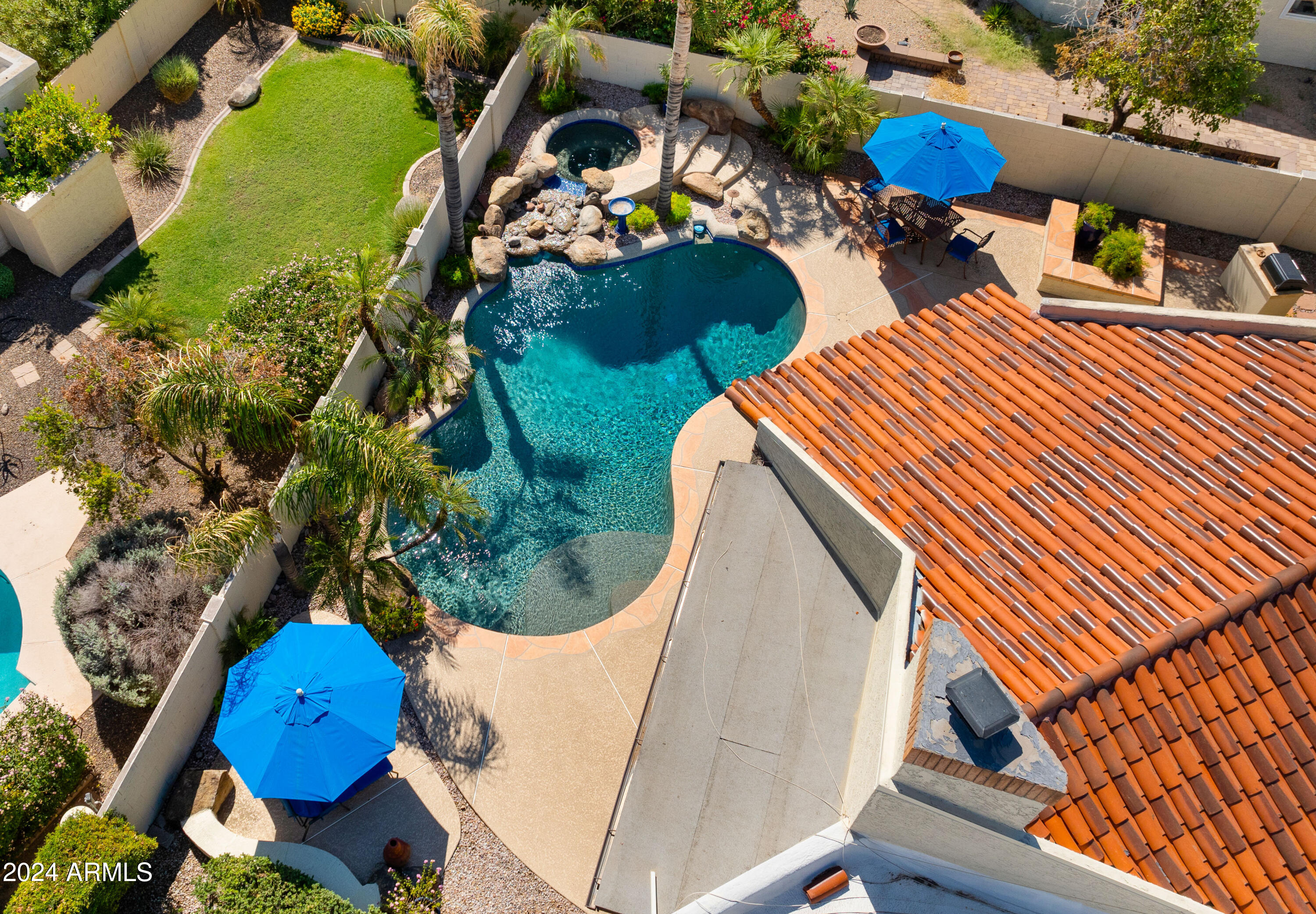 8725 E SAN MARINO Drive