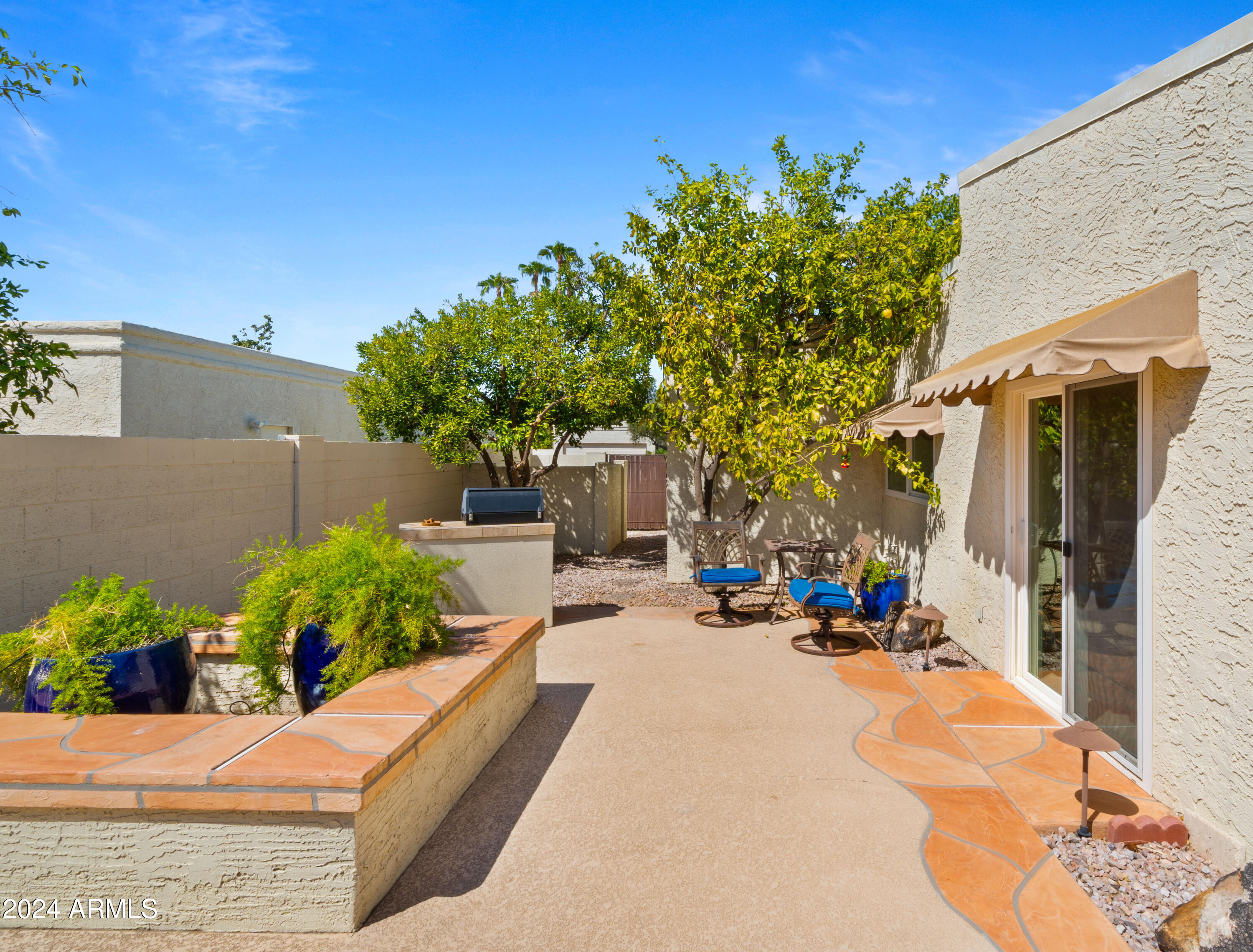 8725 E SAN MARINO Drive