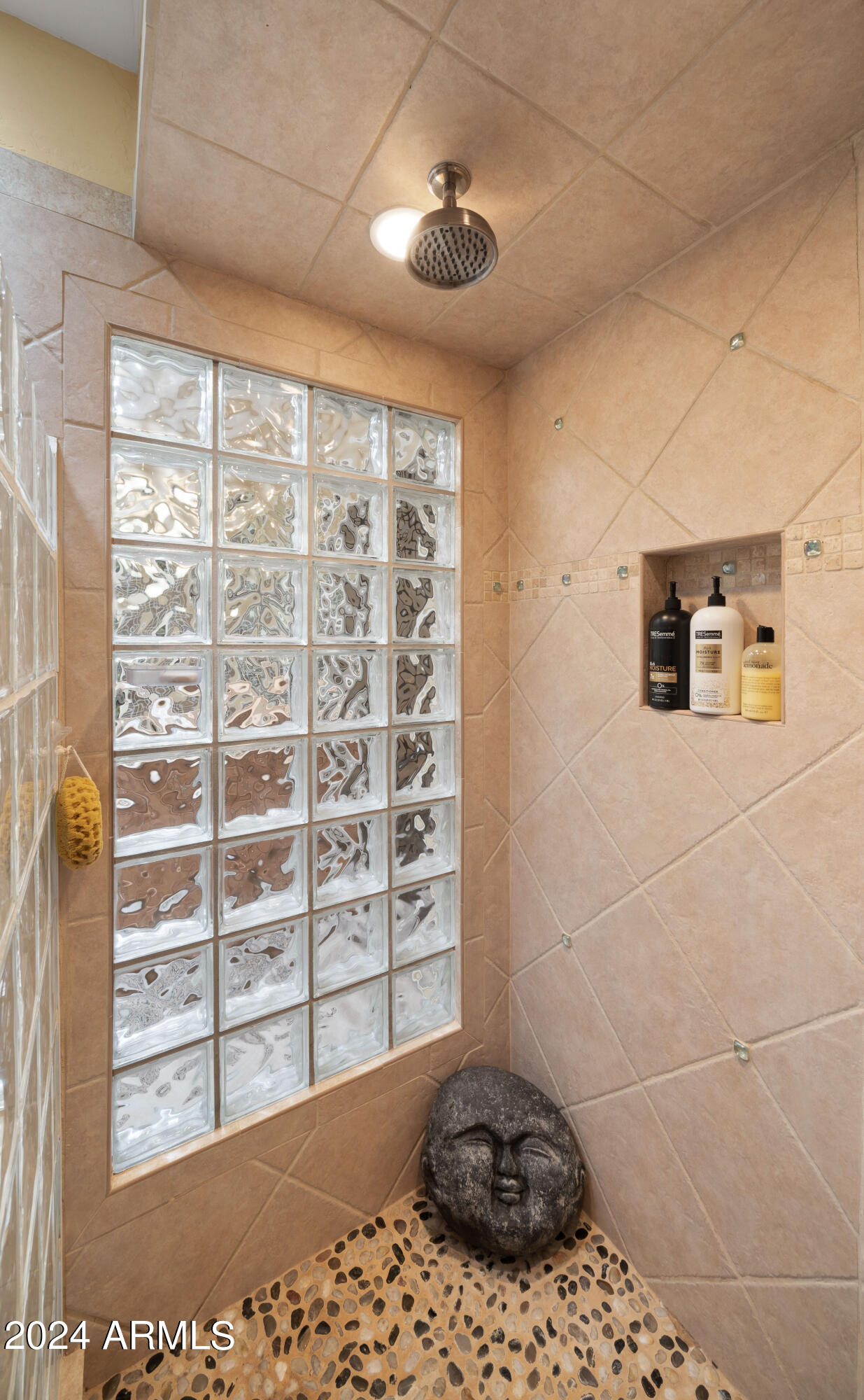 8725 E SAN MARINO Drive