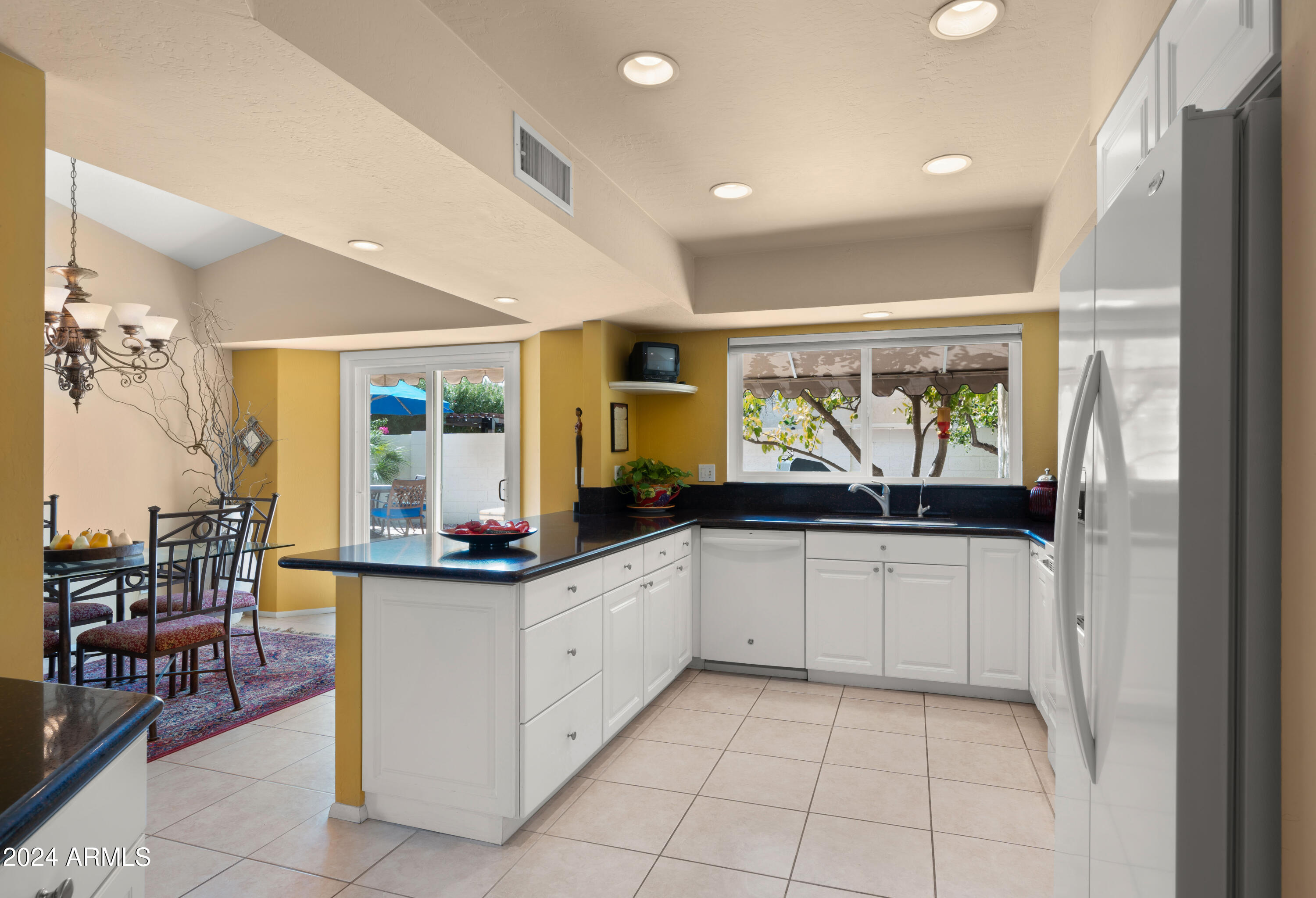 8725 E SAN MARINO Drive