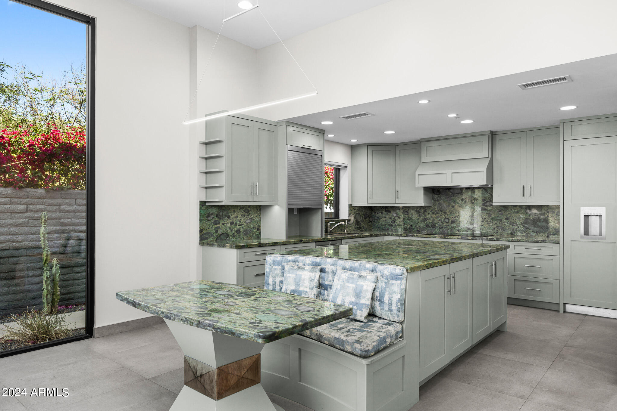 5434 E LINCOLN Drive # 16