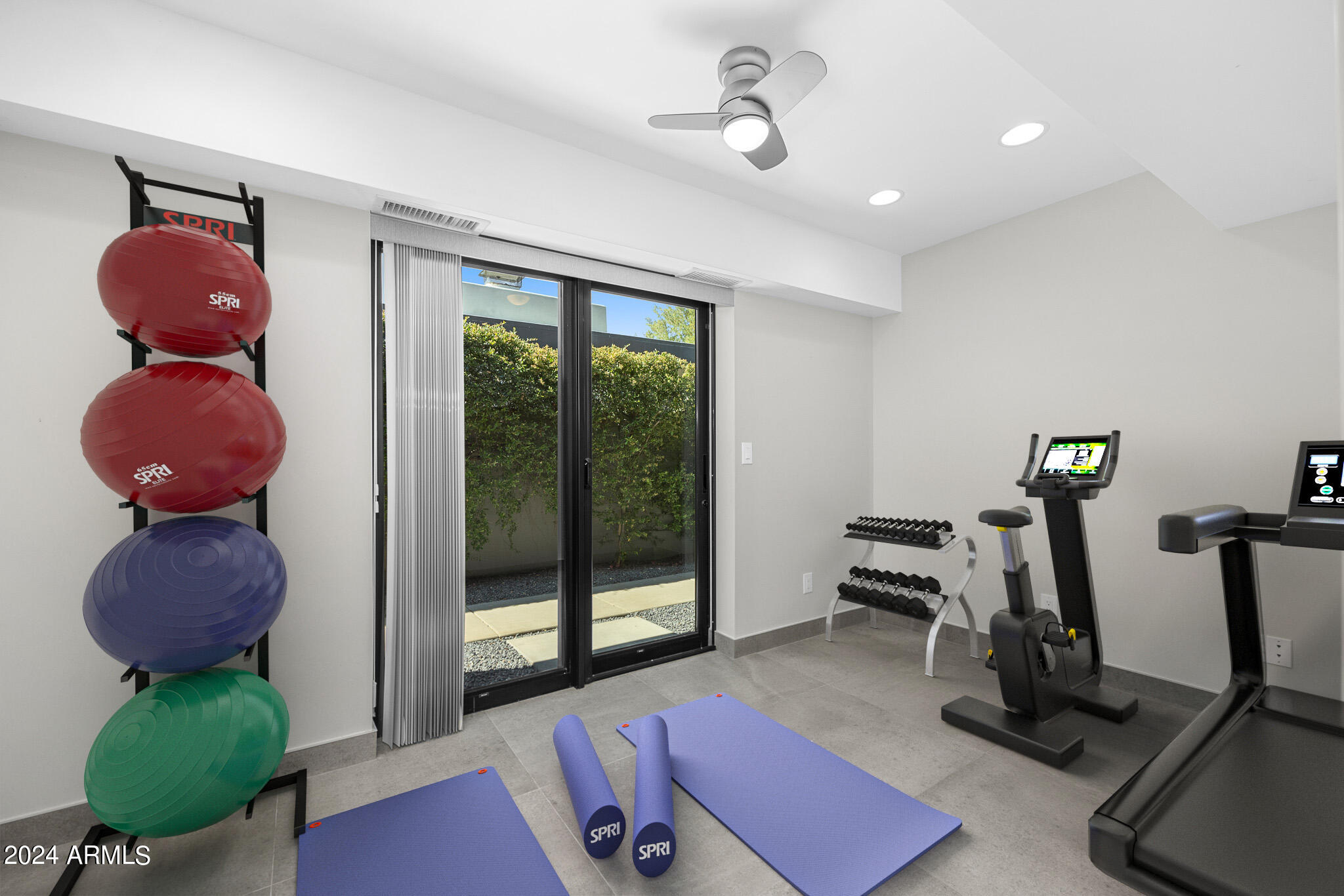 5434 E LINCOLN Drive # 16