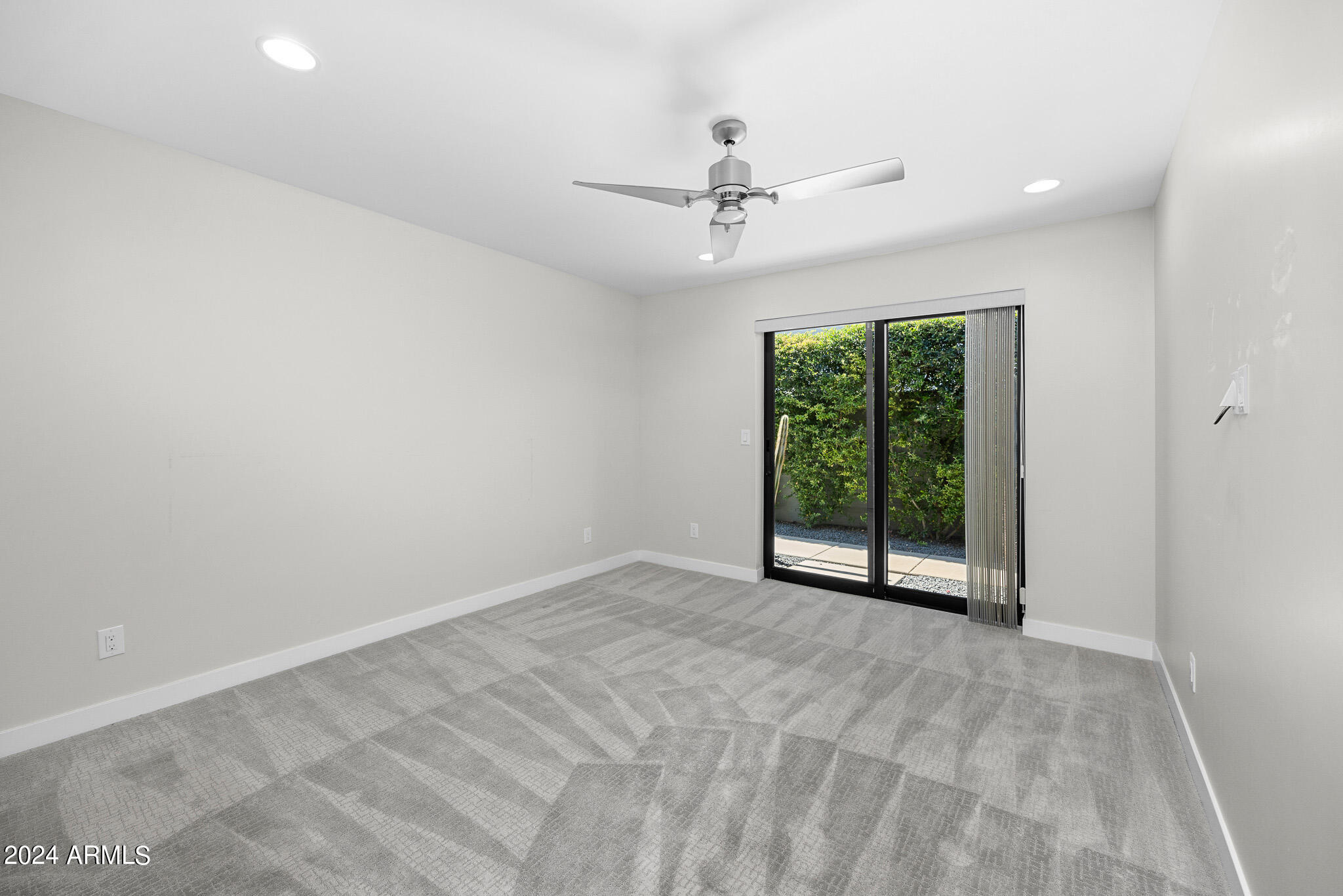 5434 E LINCOLN Drive # 16