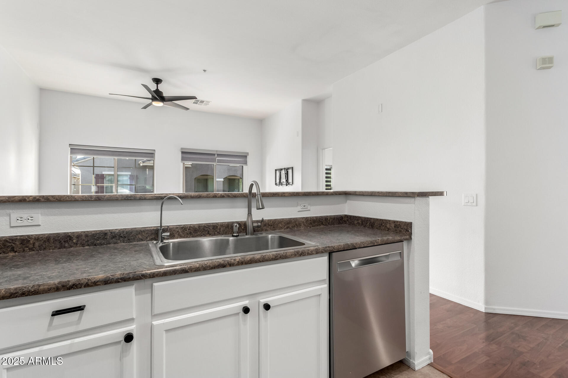 2402 E 5TH Street # 1481