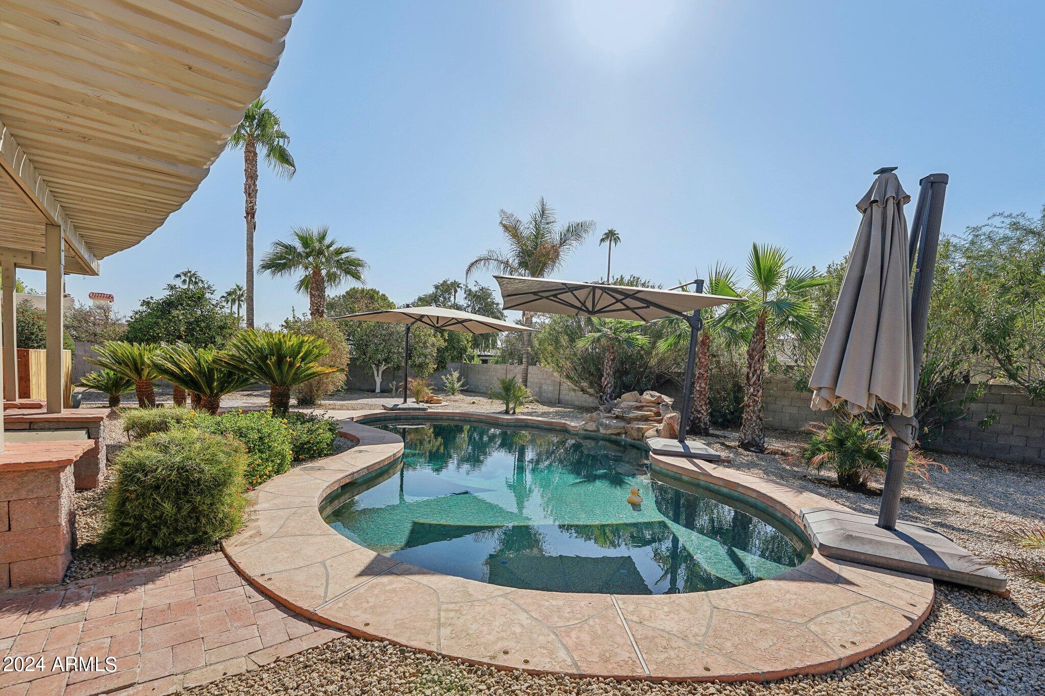 61 W SECRETARIAT Drive