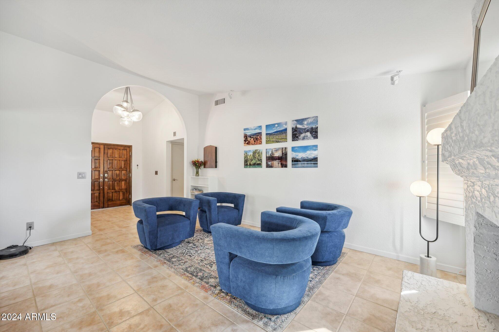 61 W SECRETARIAT Drive