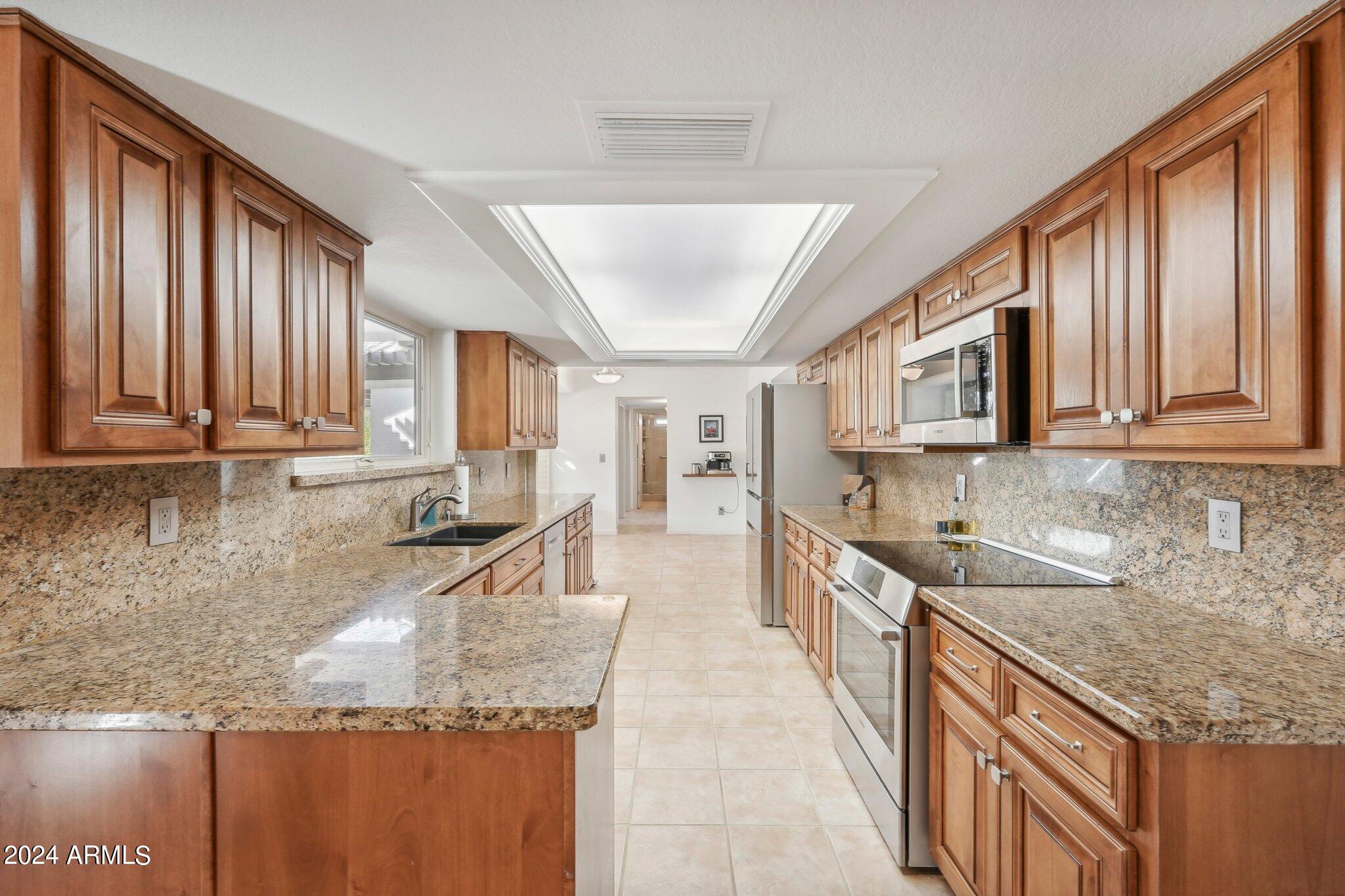 61 W SECRETARIAT Drive