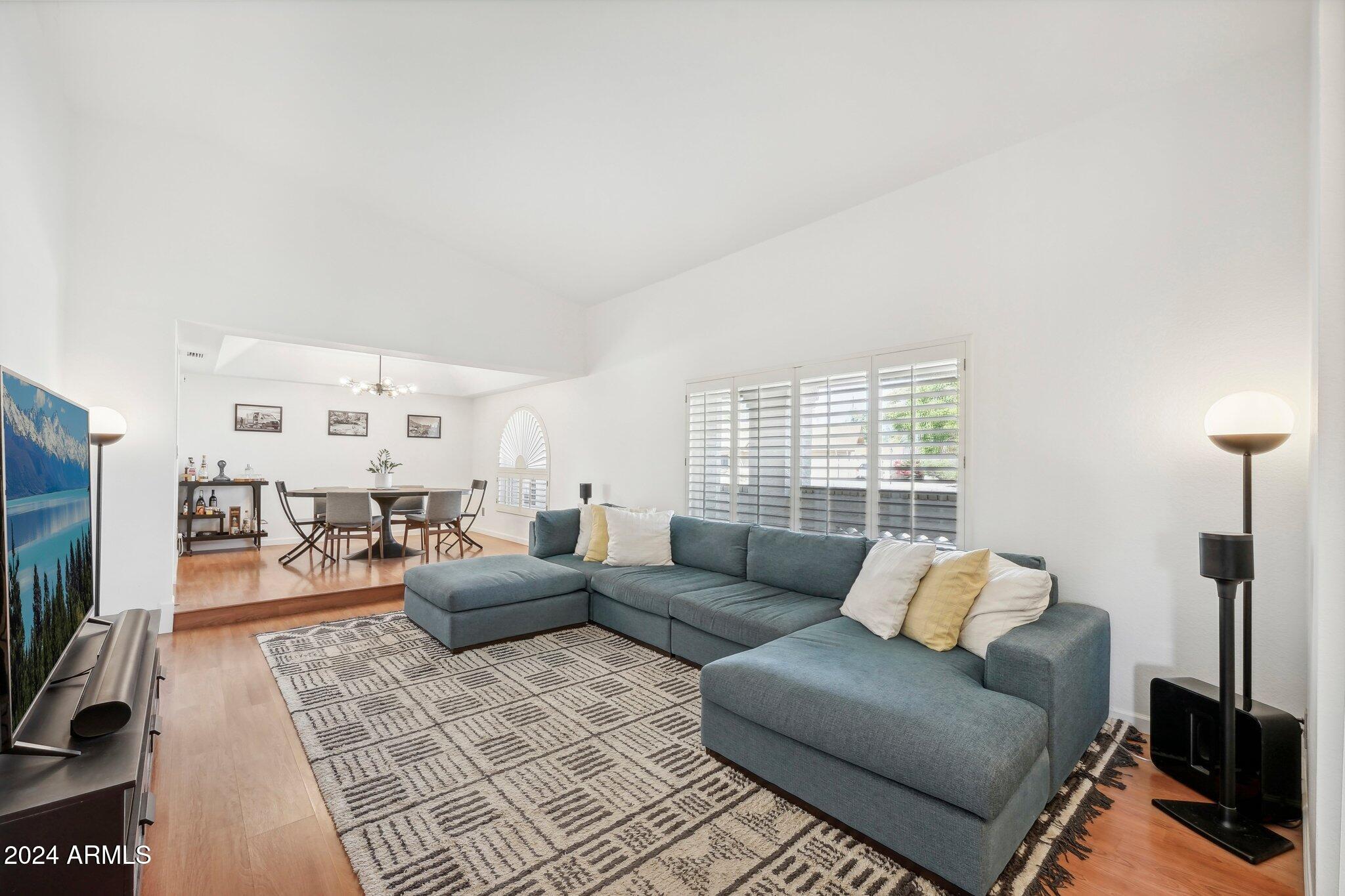 61 W SECRETARIAT Drive