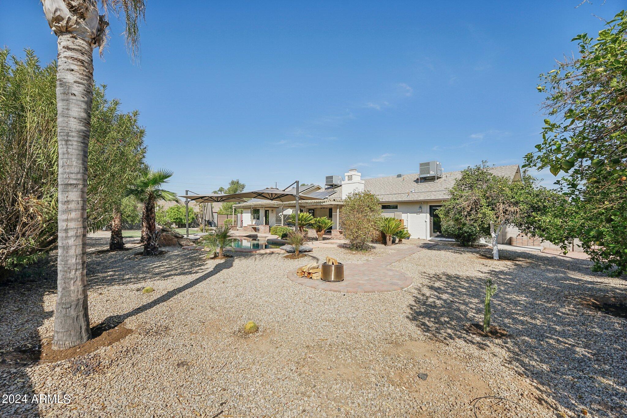 61 W SECRETARIAT Drive