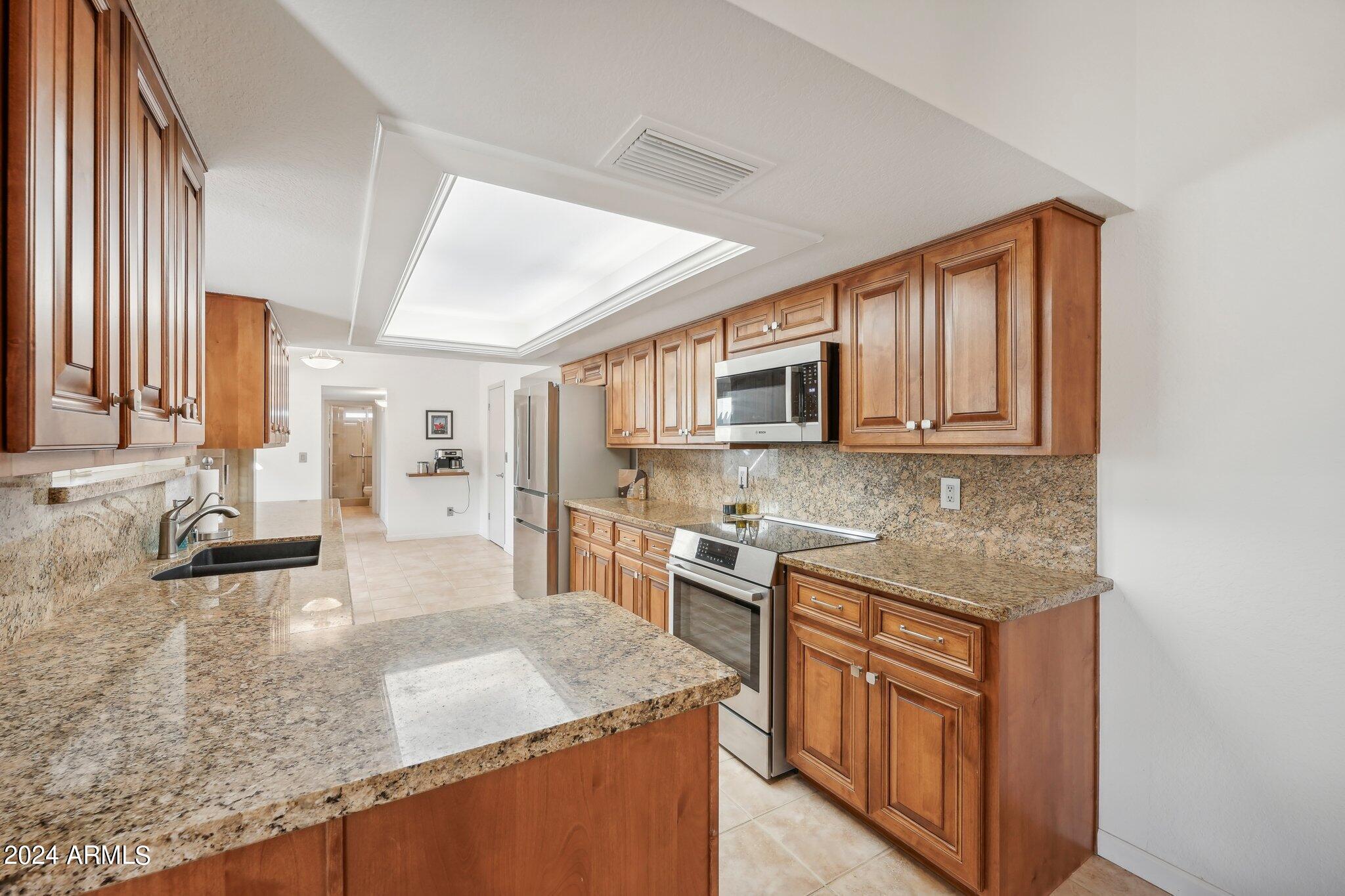 61 W SECRETARIAT Drive