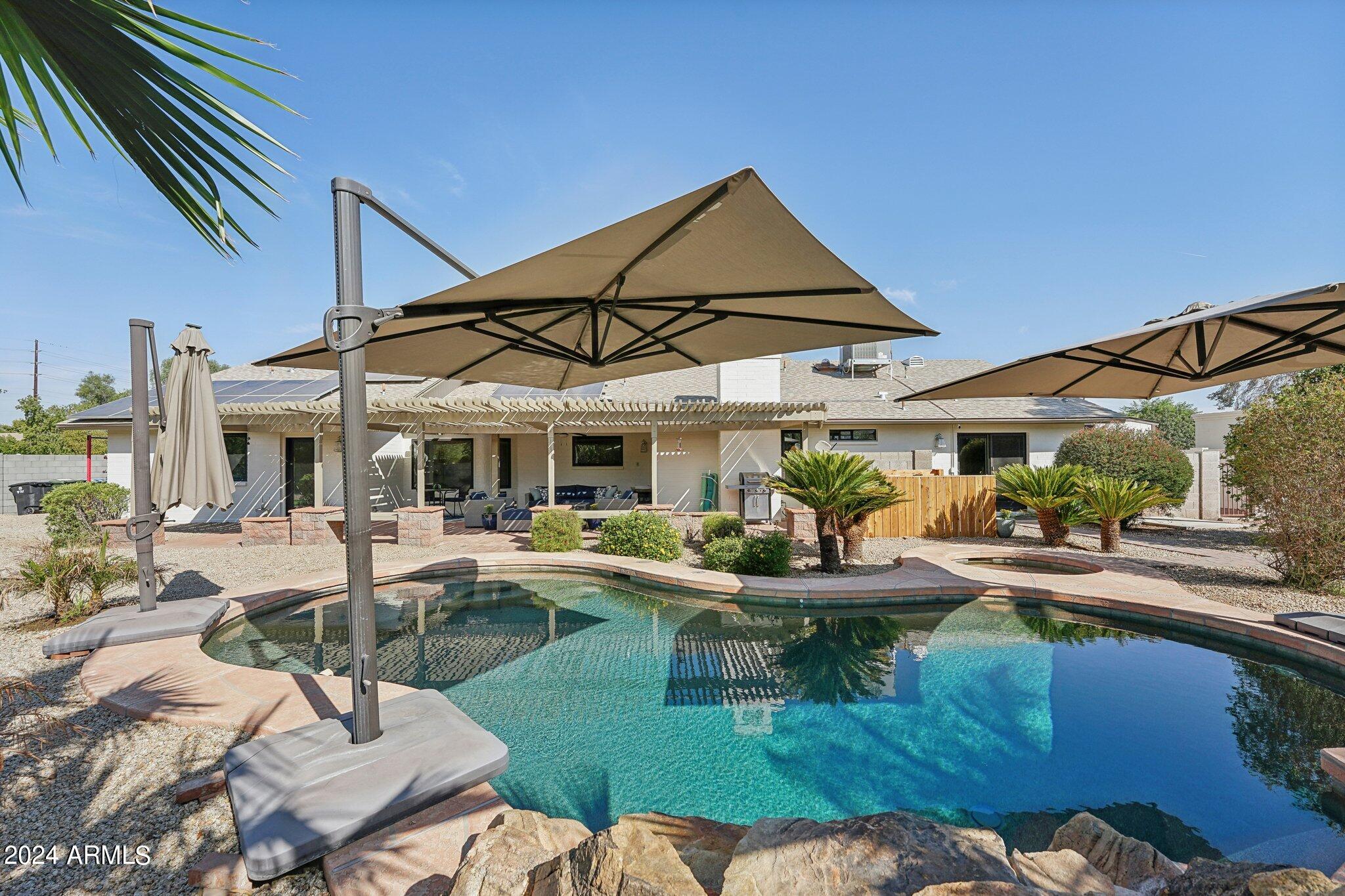 61 W SECRETARIAT Drive