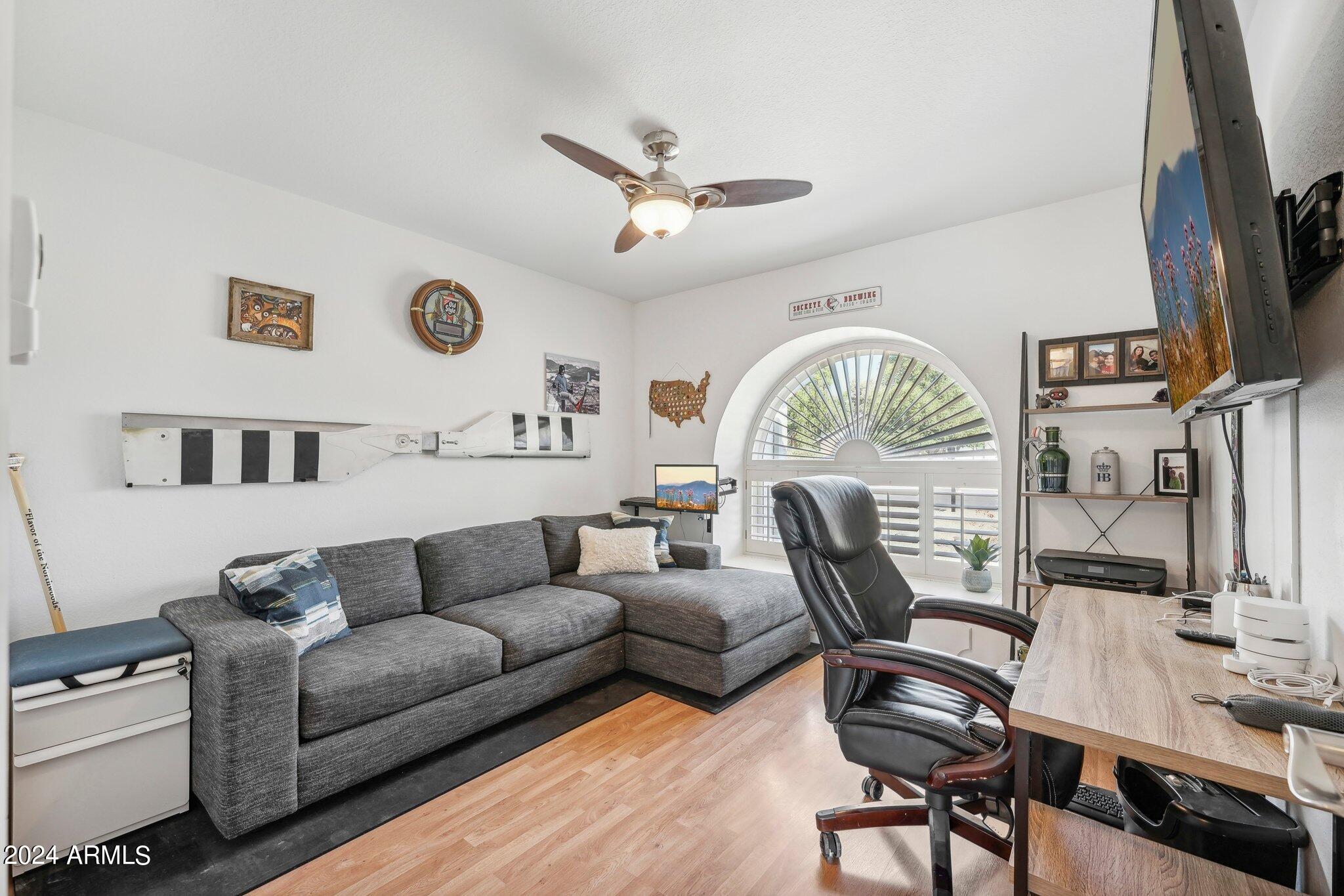 61 W SECRETARIAT Drive