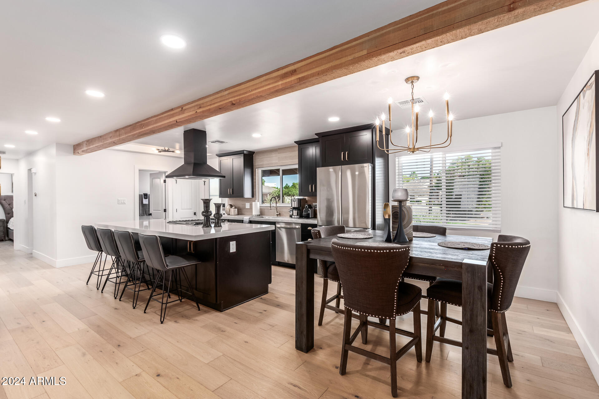 3028 E COOLIDGE Street