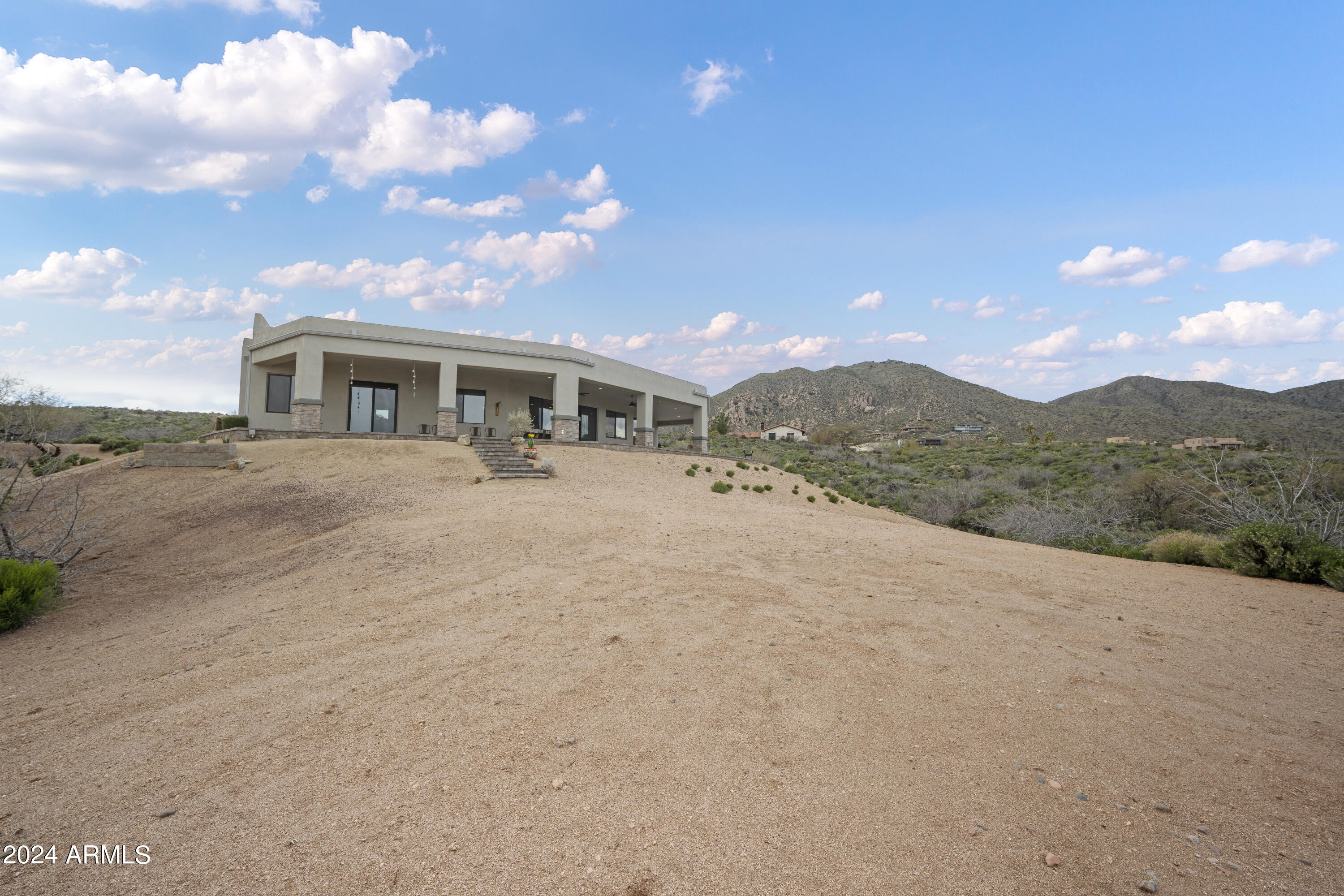 42401 N OLD MINE Road
