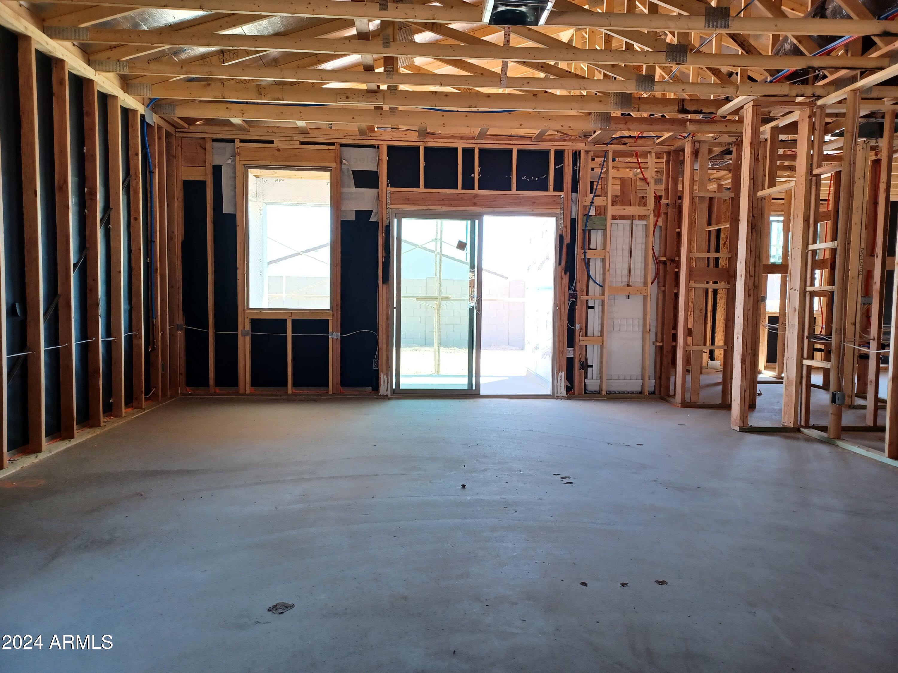 24123 W SUNLAND Avenue