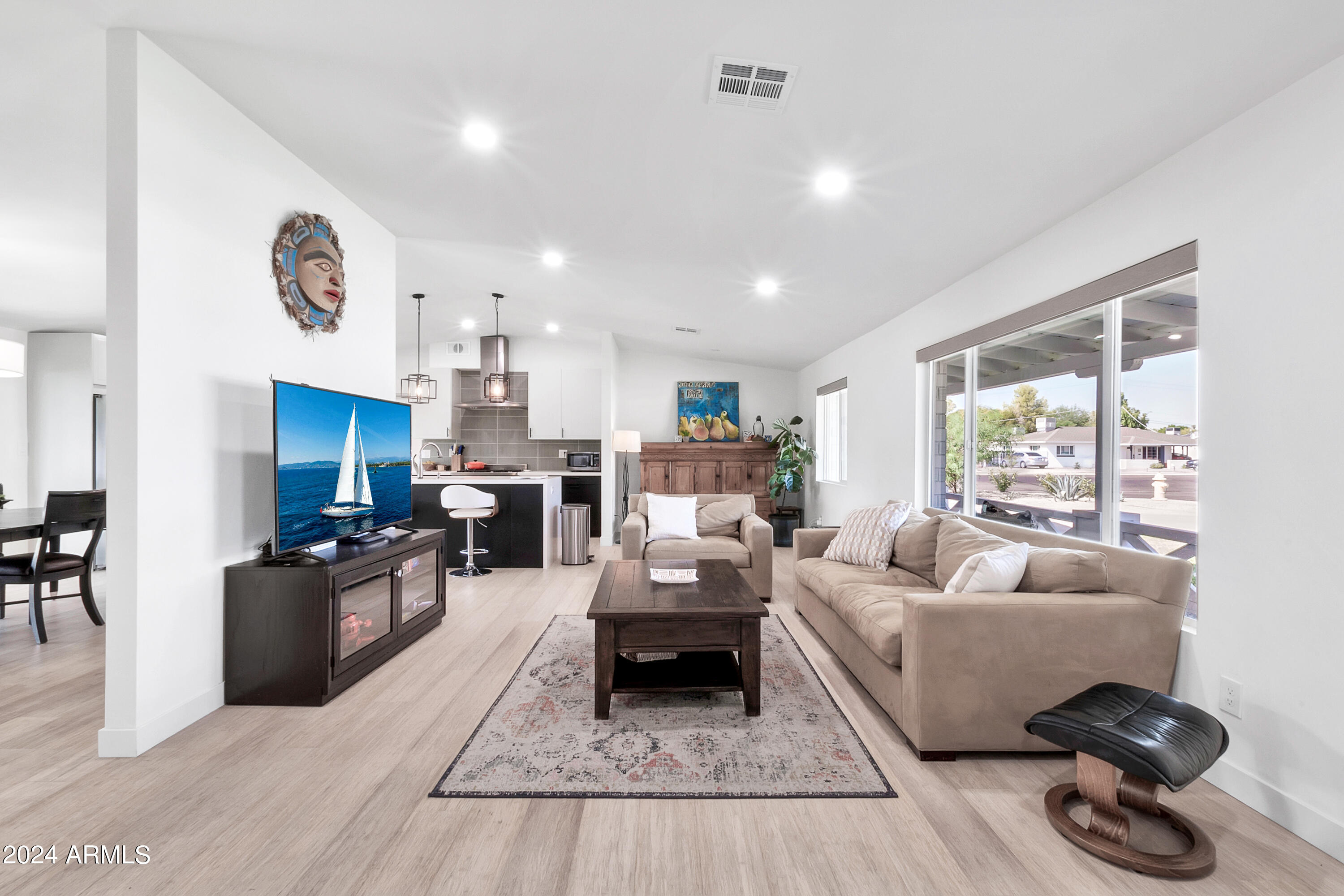 3601 E CLARENDON Avenue