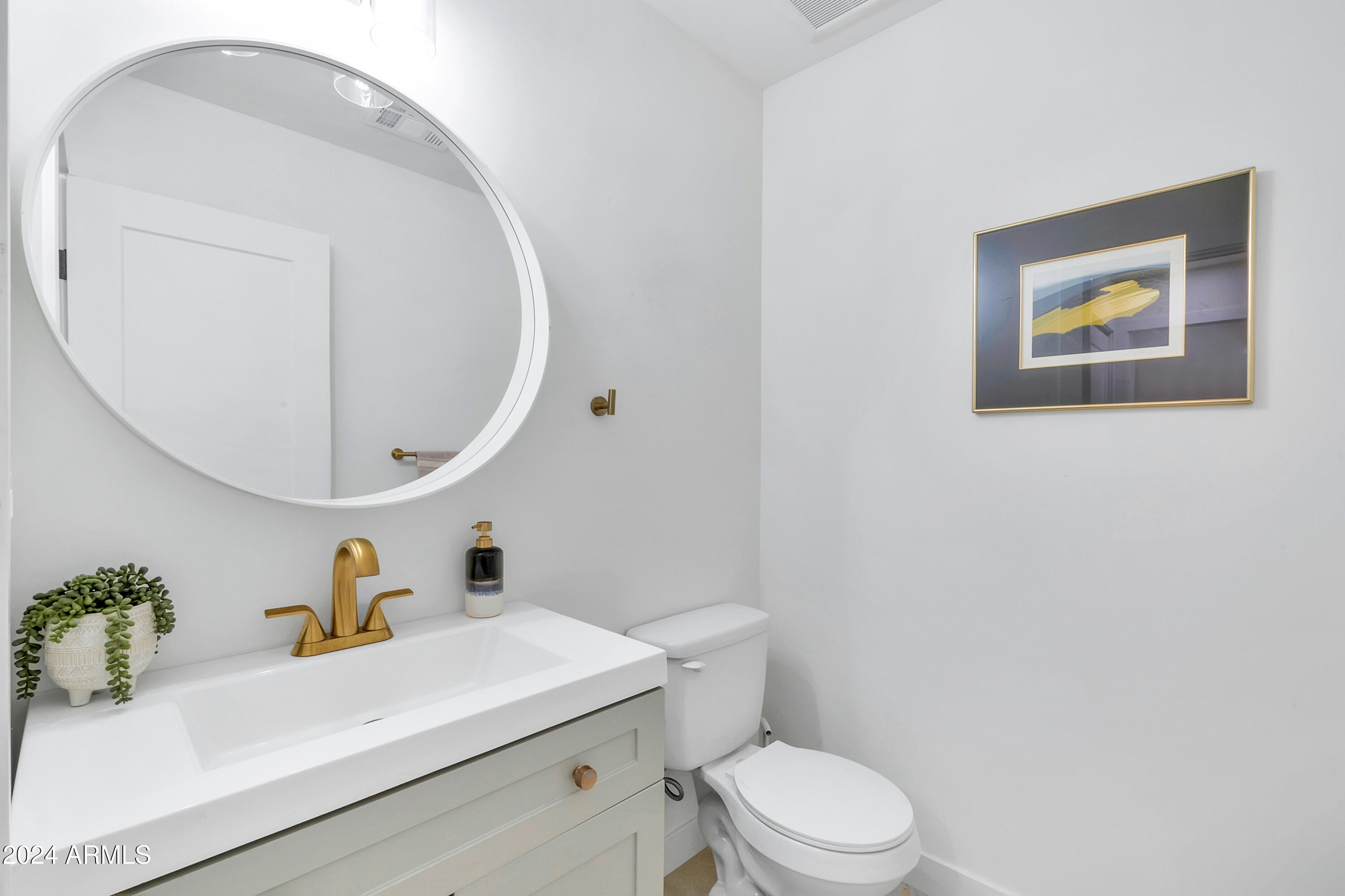 3601 E CLARENDON Avenue