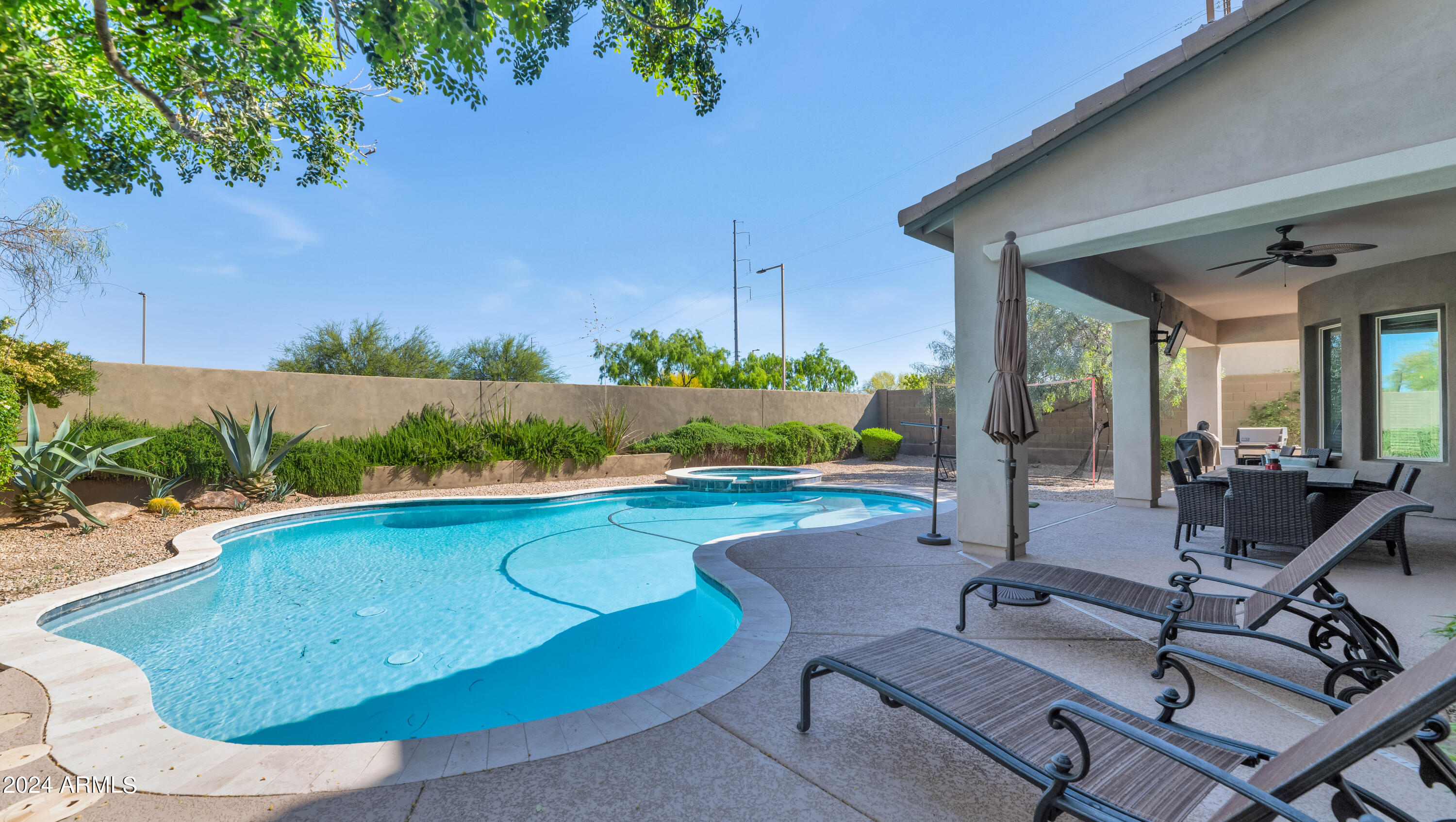 3730 E CAT BALUE Drive