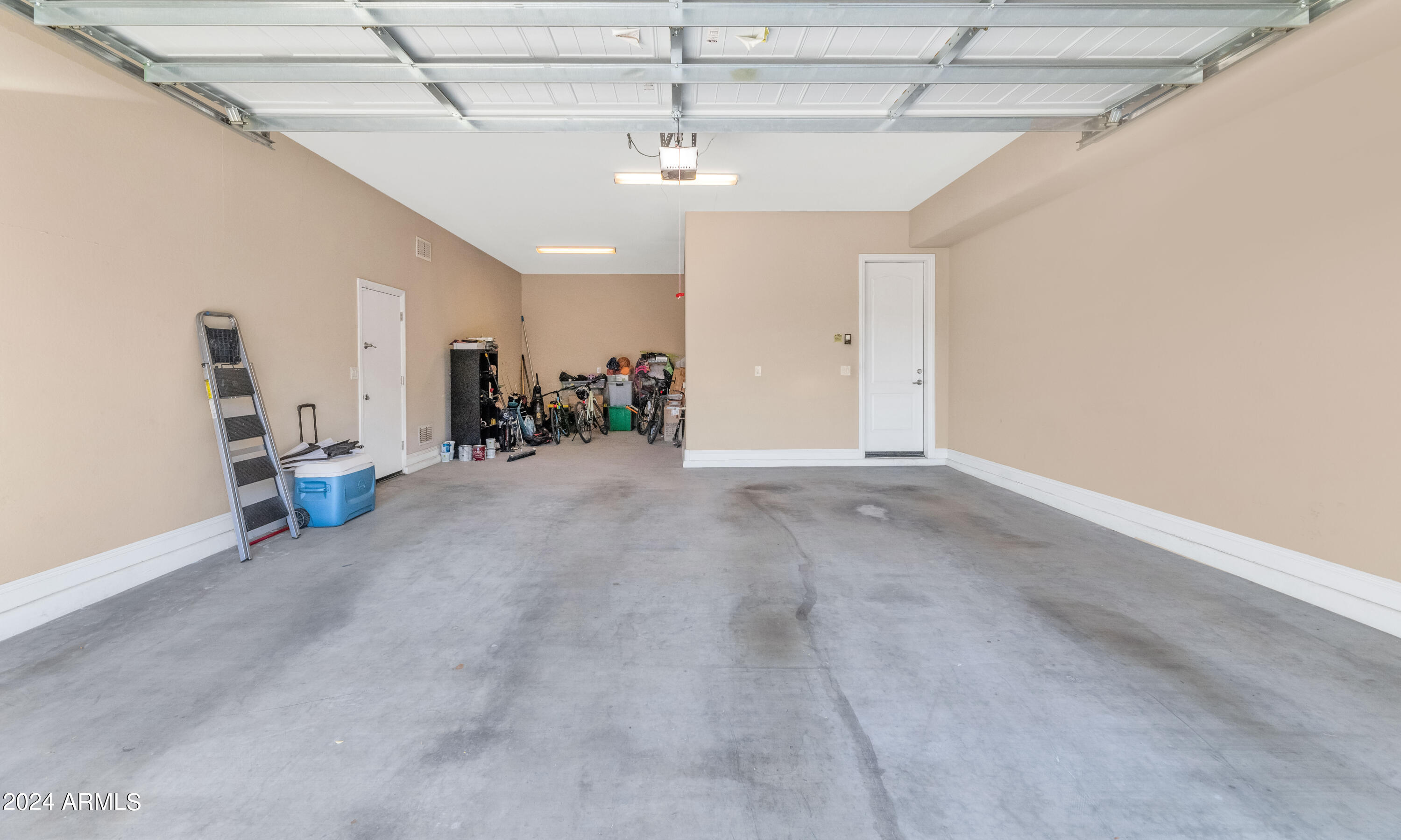 3730 E CAT BALUE Drive