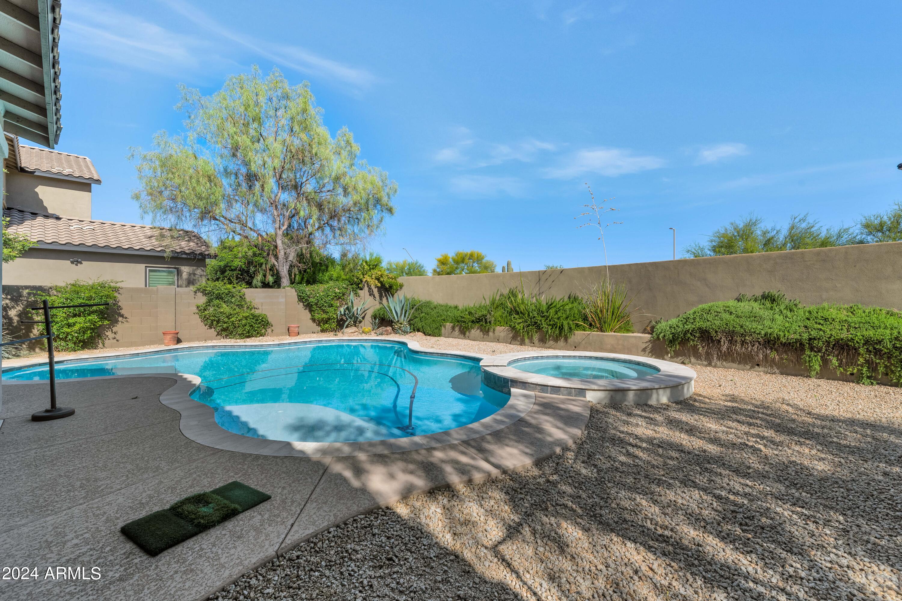 3730 E CAT BALUE Drive