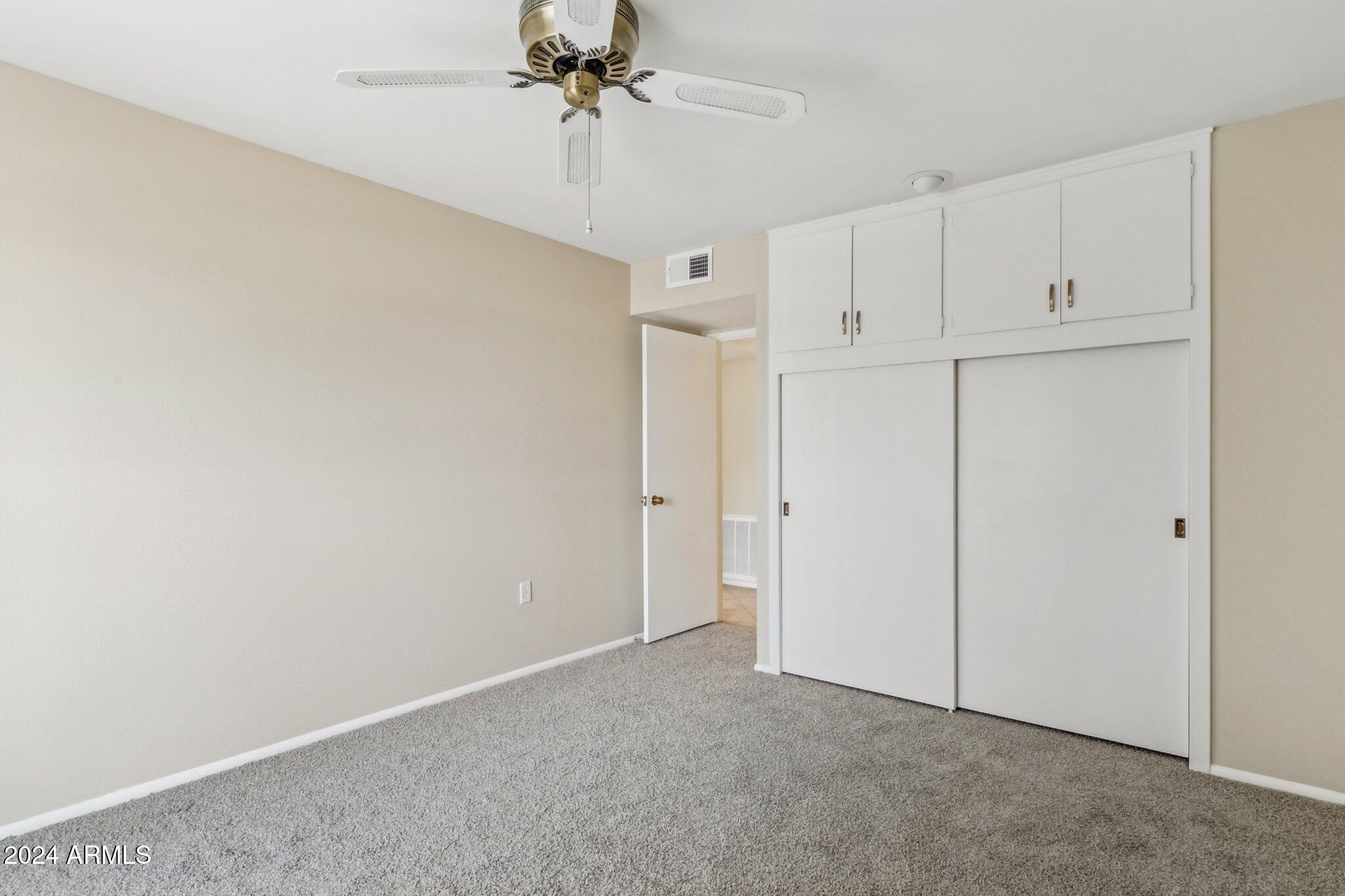 10004 W DESERT FOREST Circle