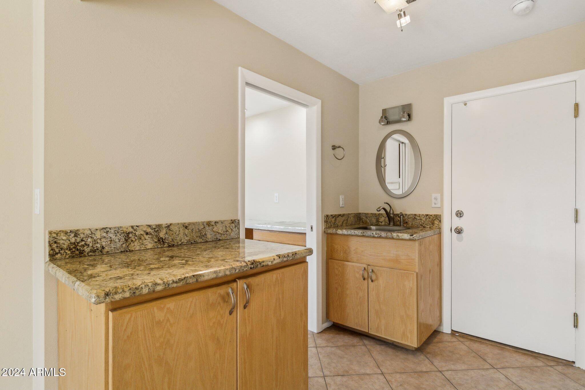 10004 W DESERT FOREST Circle