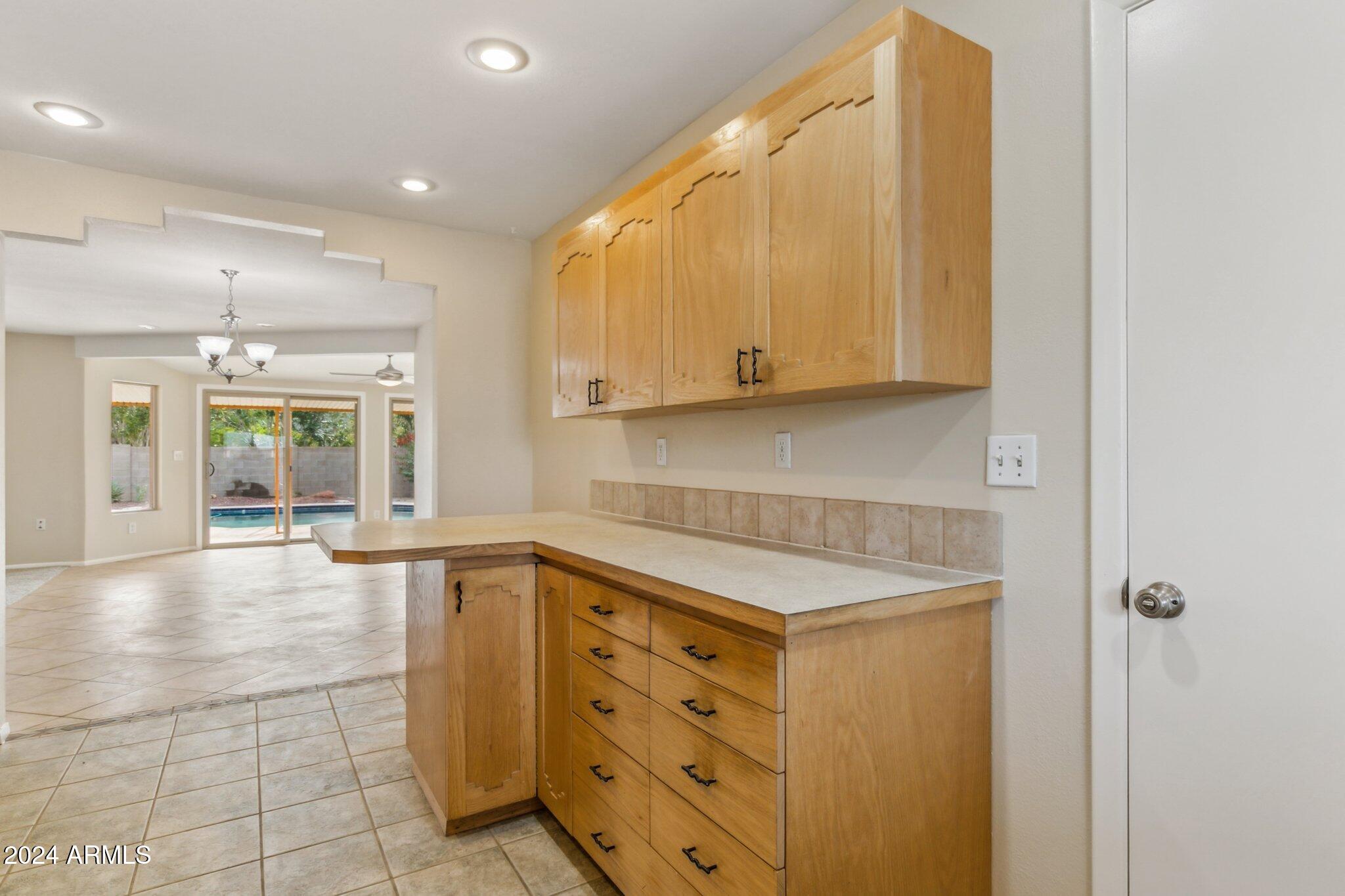 10004 W DESERT FOREST Circle