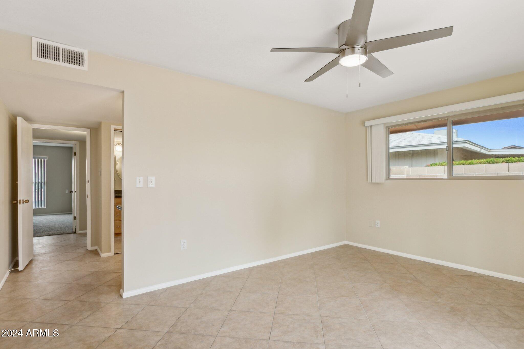 10004 W DESERT FOREST Circle