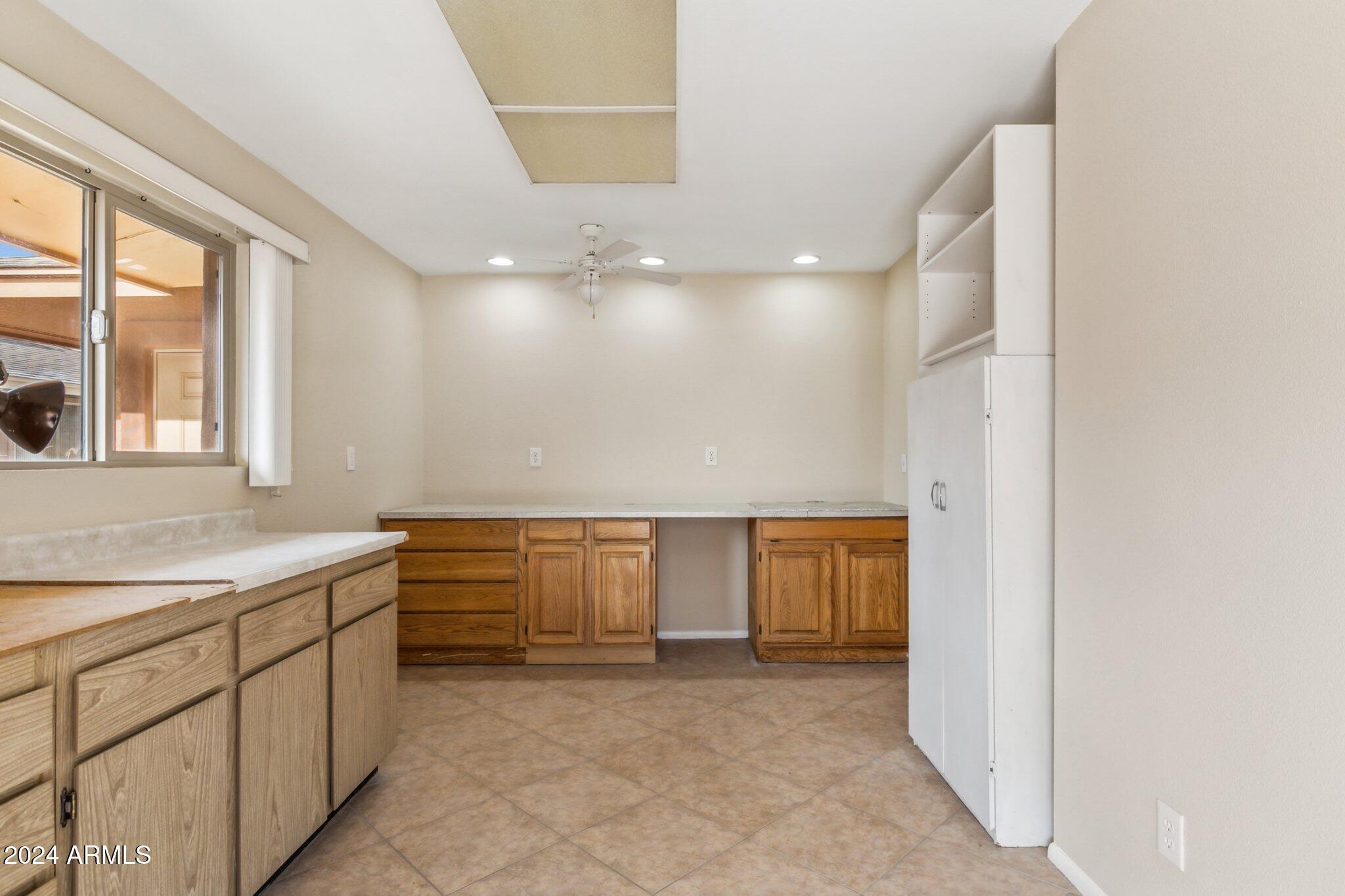 10004 W DESERT FOREST Circle