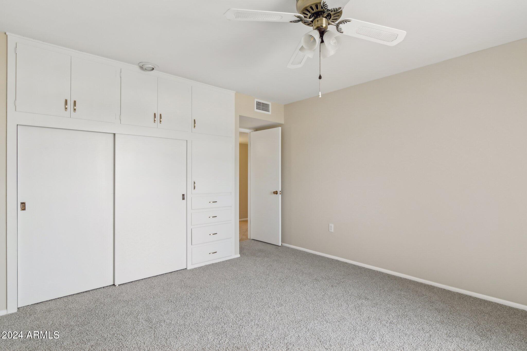 10004 W DESERT FOREST Circle