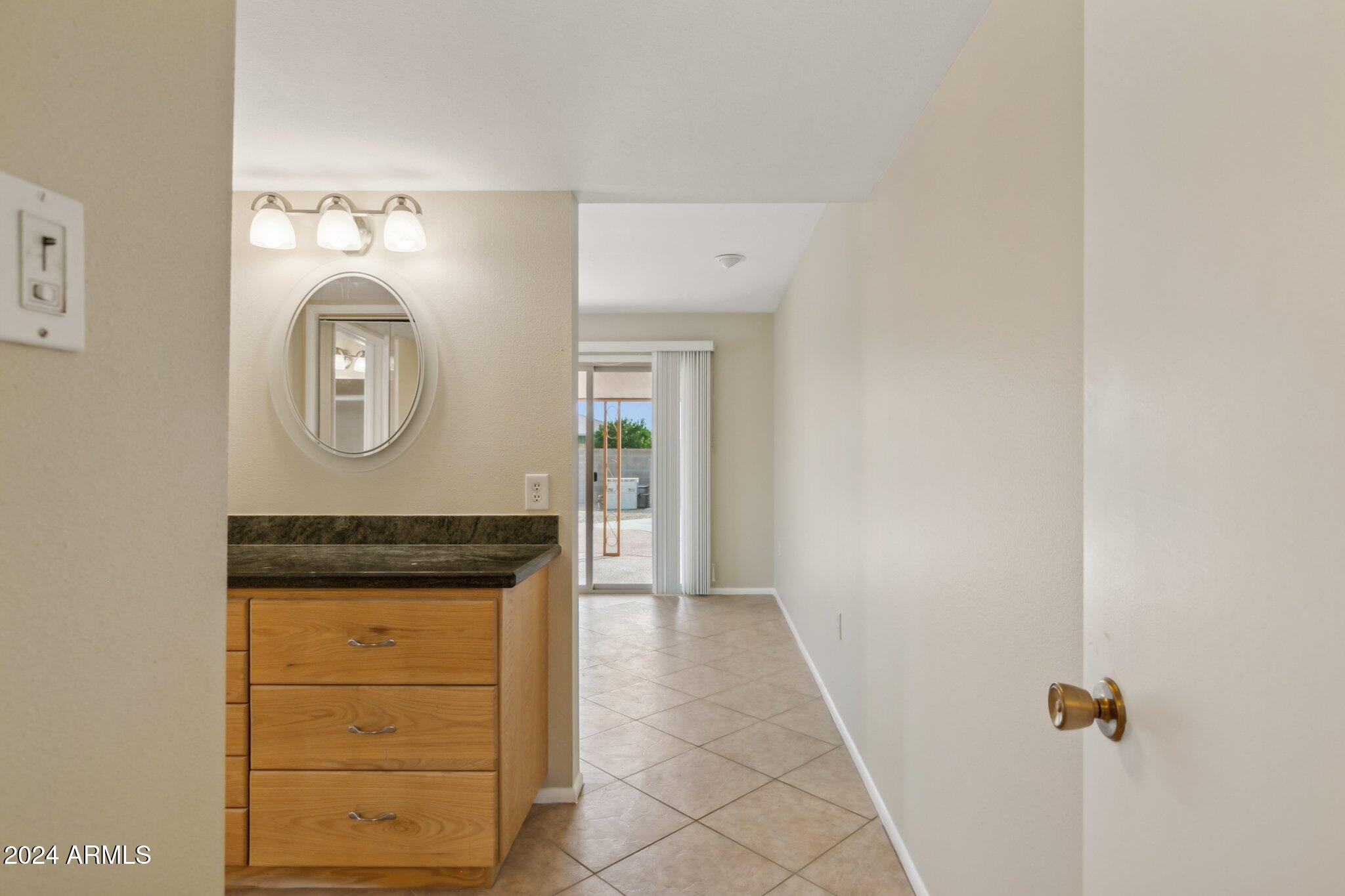 10004 W DESERT FOREST Circle