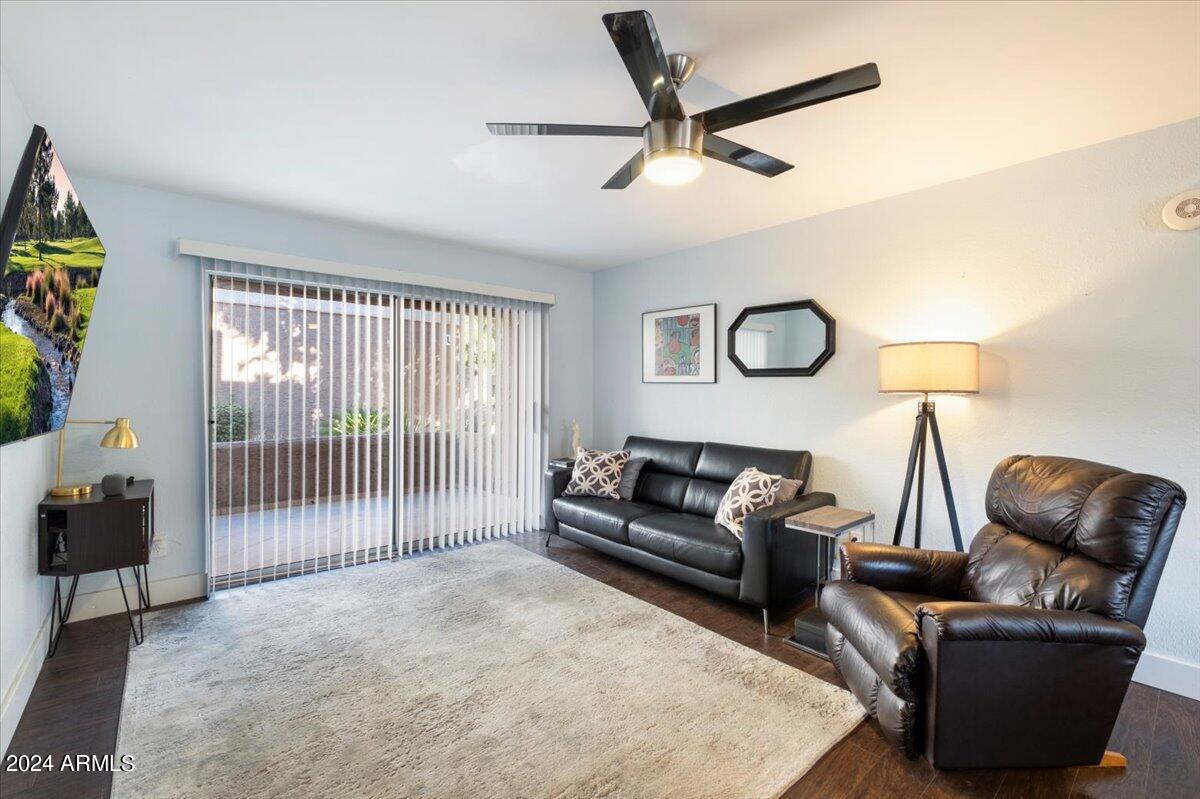 4554 E PARADISE VILLAGE Parkway N # 166