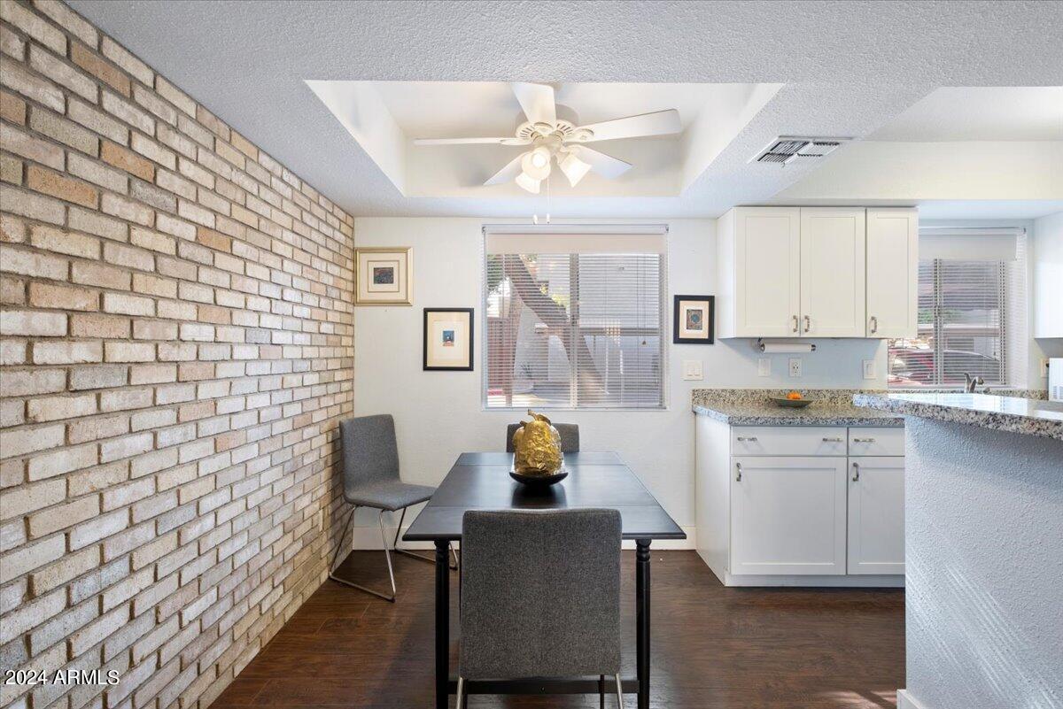 4554 E PARADISE VILLAGE Parkway N # 166